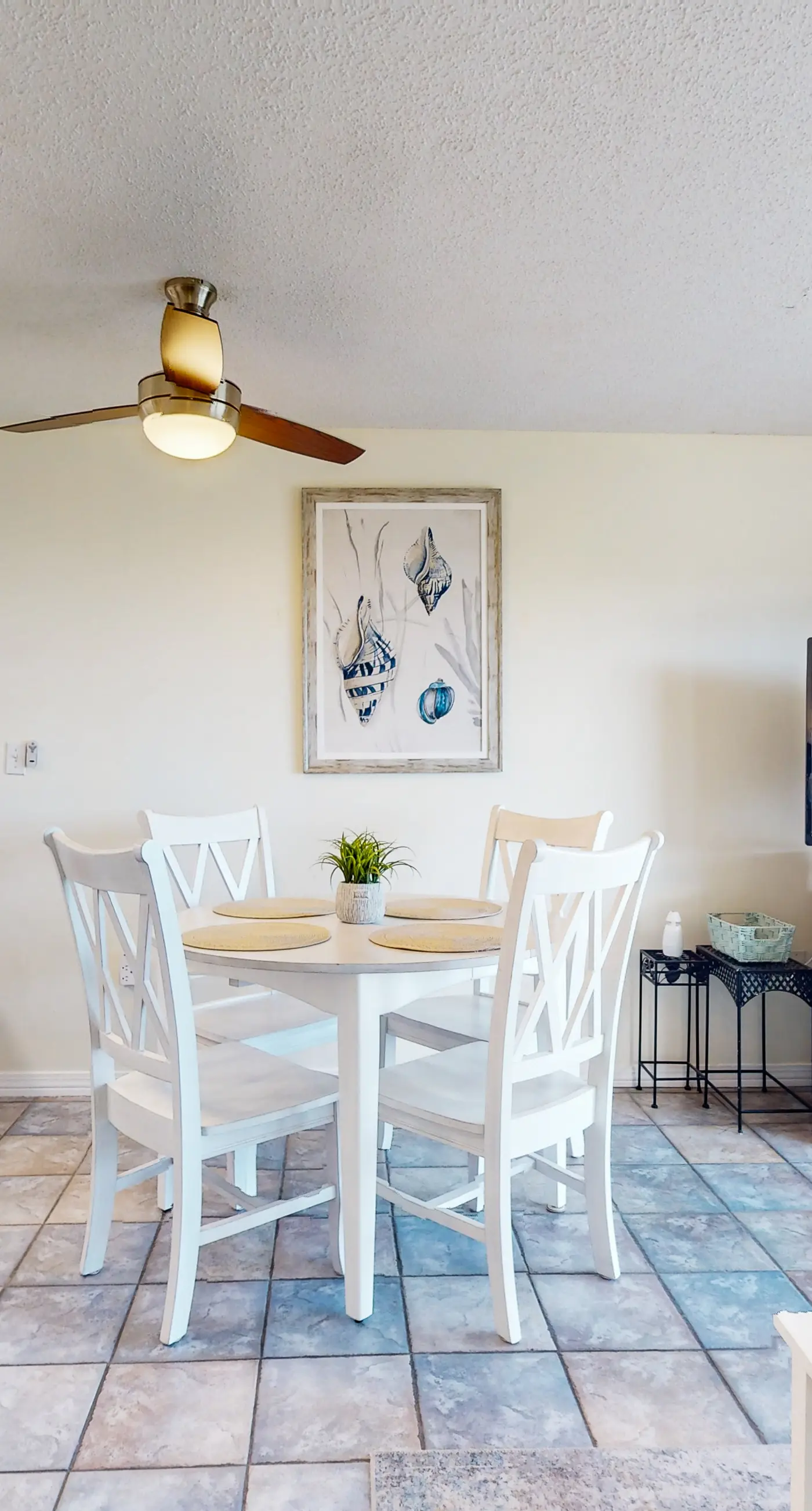 Family friendly condo in Fort Morgan with ocean views