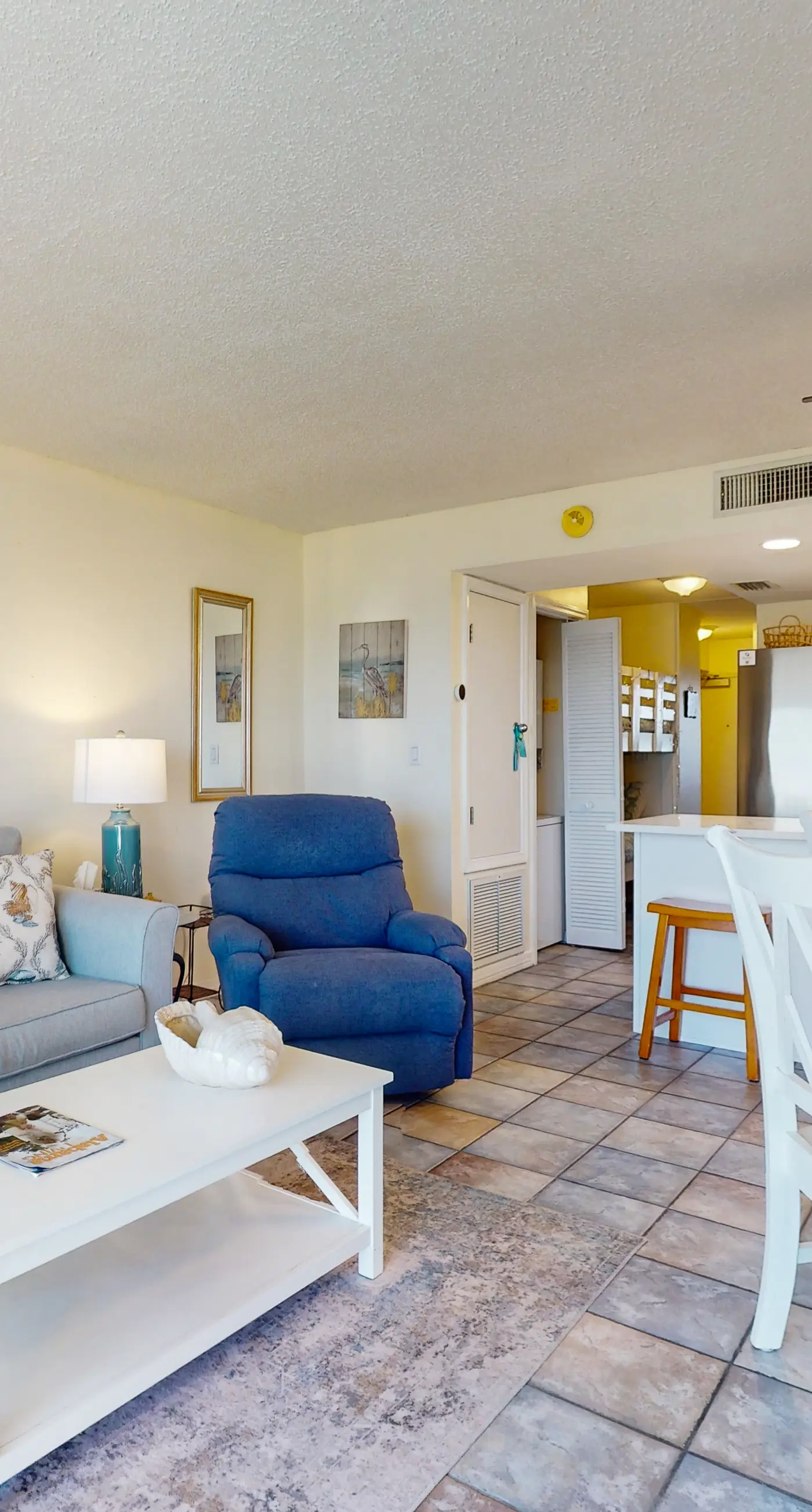 Family friendly condo in Fort Morgan with ocean views