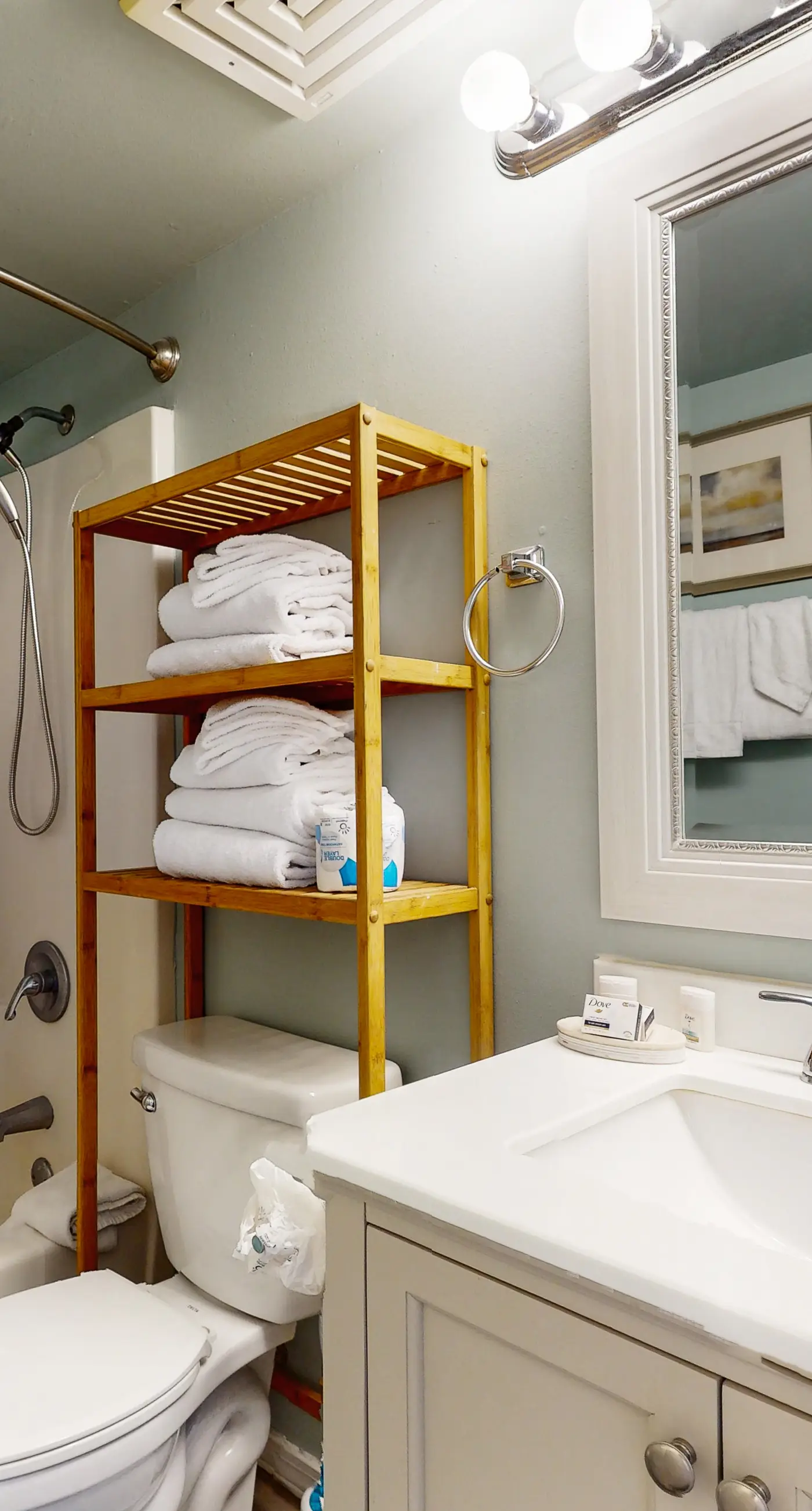 Family friendly condo in Fort Morgan with ocean views