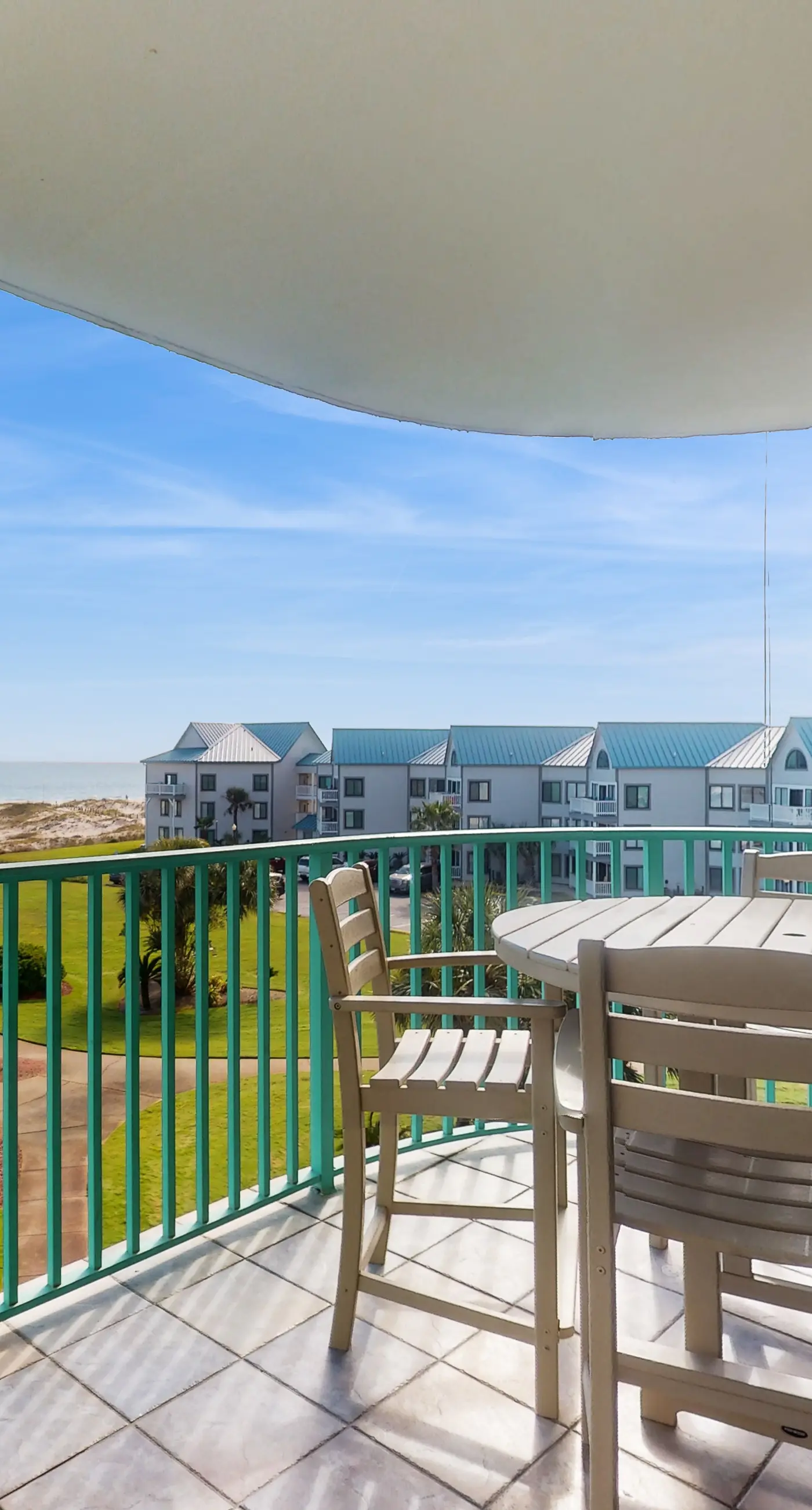 Family friendly condo in Fort Morgan with ocean views
