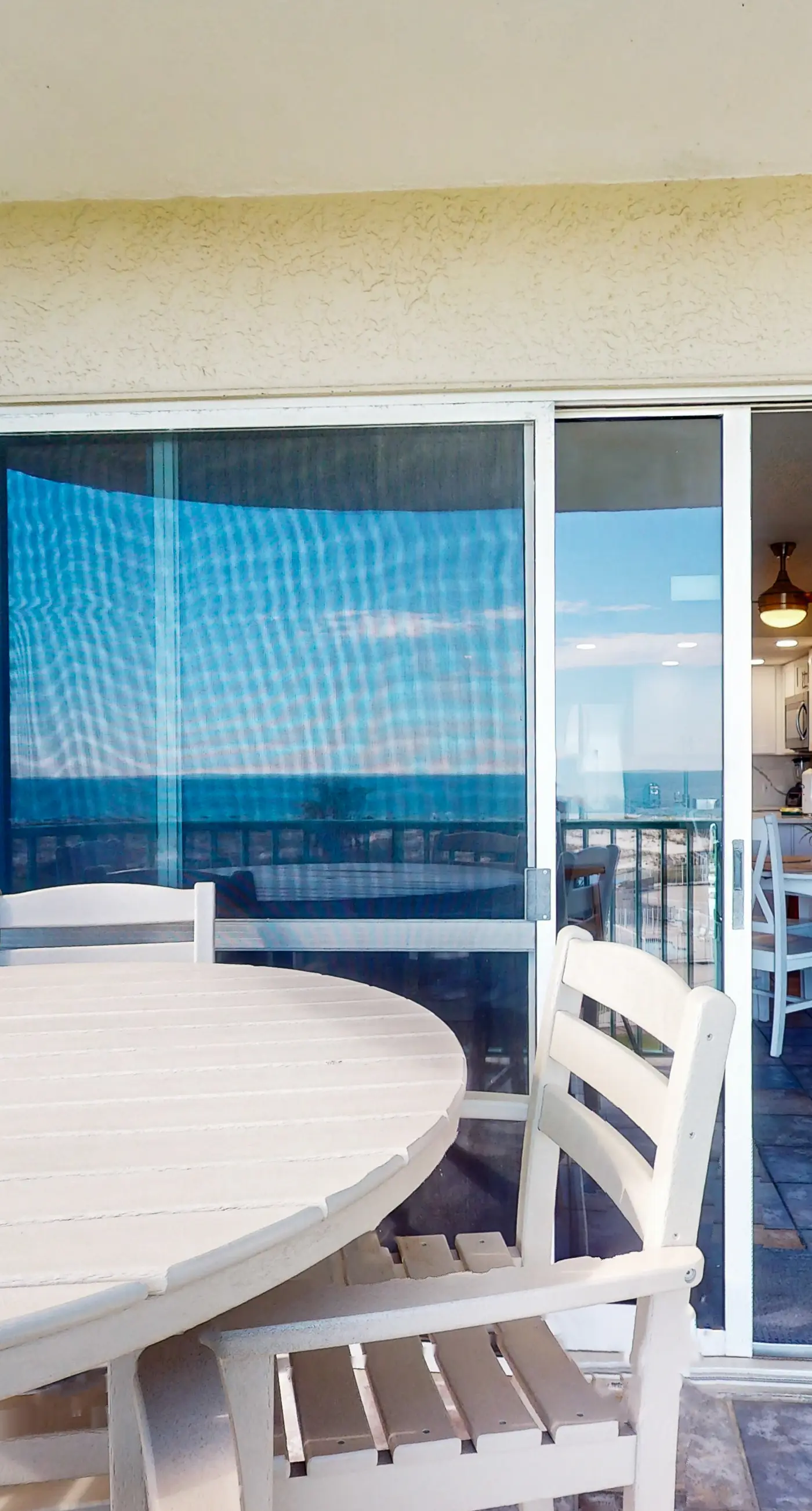 Family friendly condo in Fort Morgan with ocean views