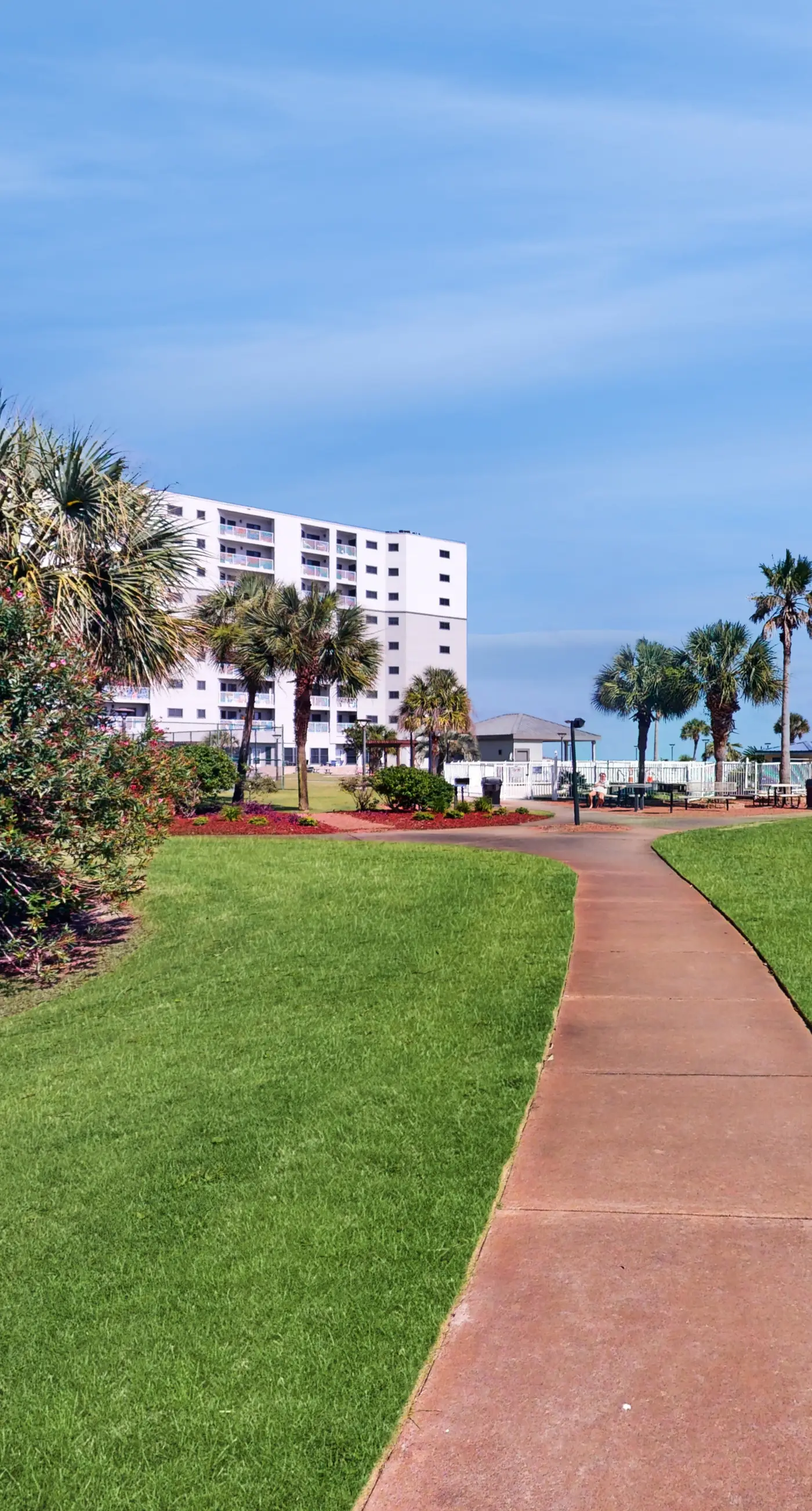 Family friendly condo in Fort Morgan with ocean views