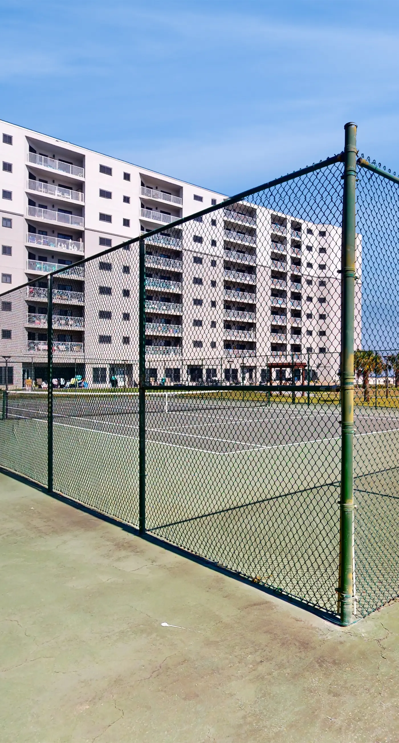 Family friendly condo in Fort Morgan with ocean views