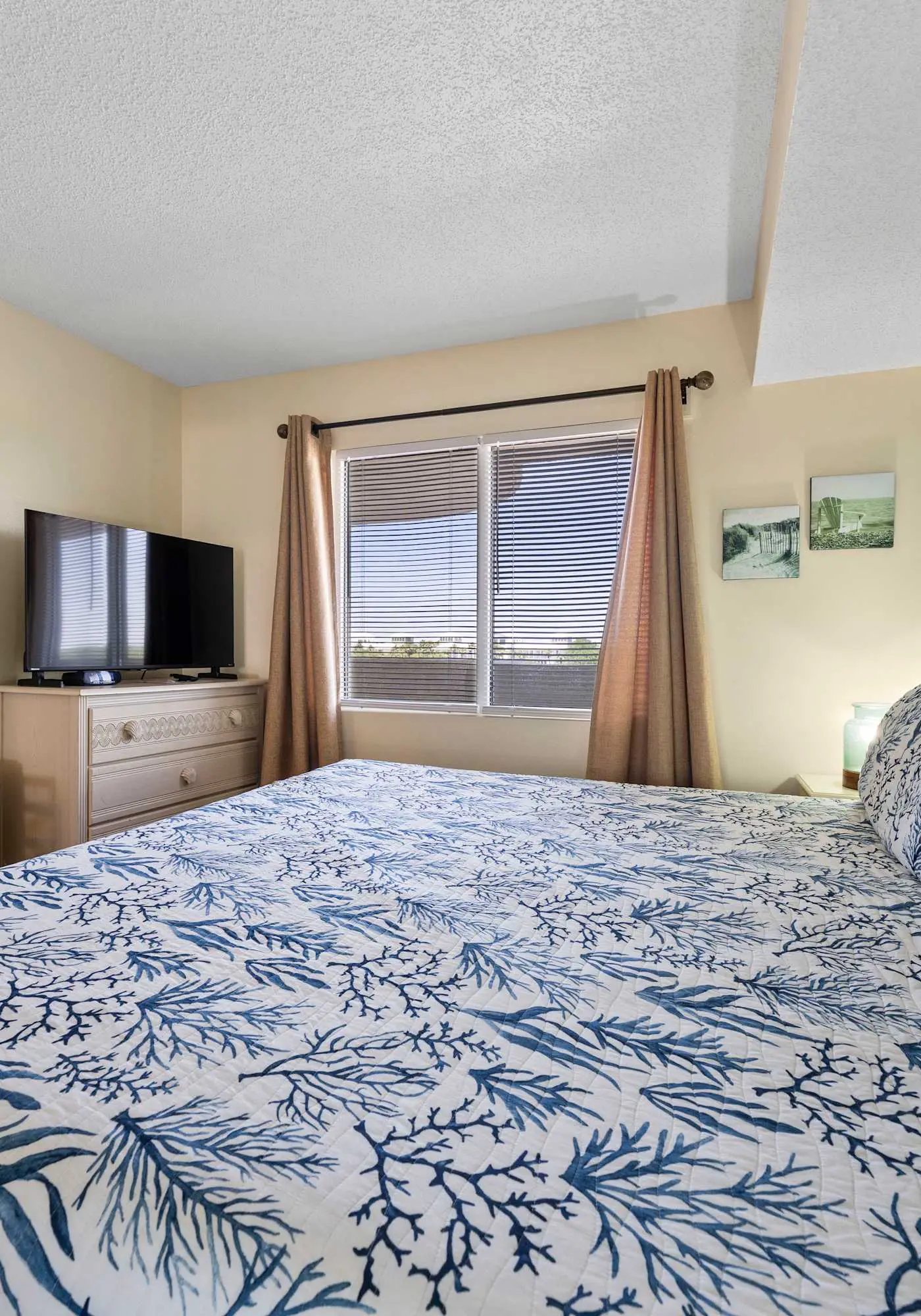 Plantation Palms #6408 Beachfront Condo