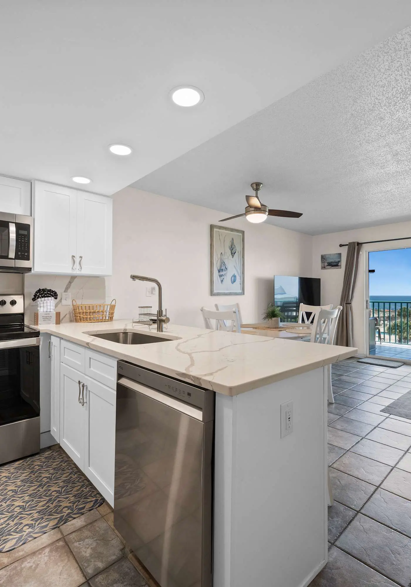 Plantation Palms #6408 Beachfront Condo