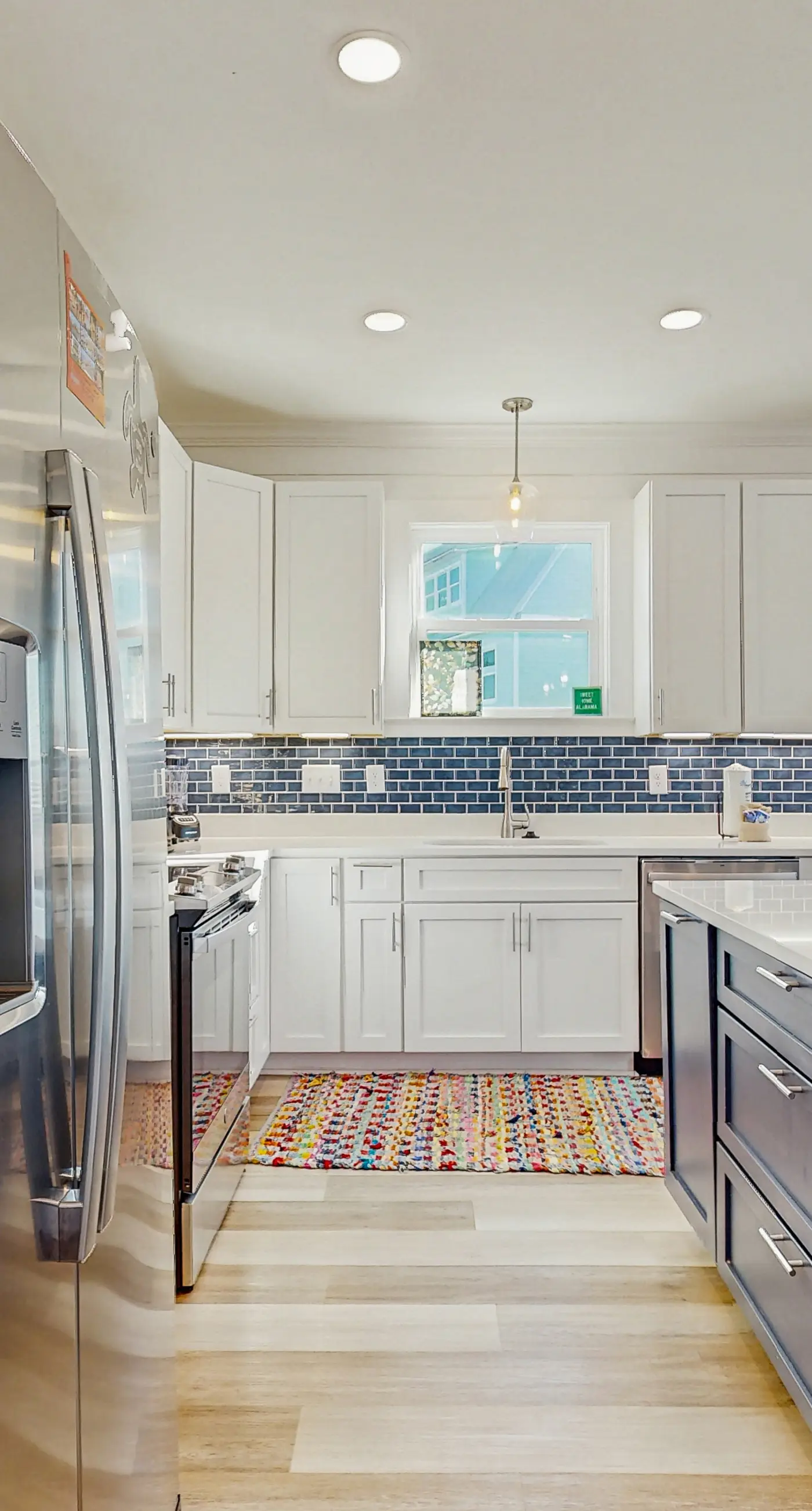 Dog friendly home with shared pool, hot tub and private washer and dryer