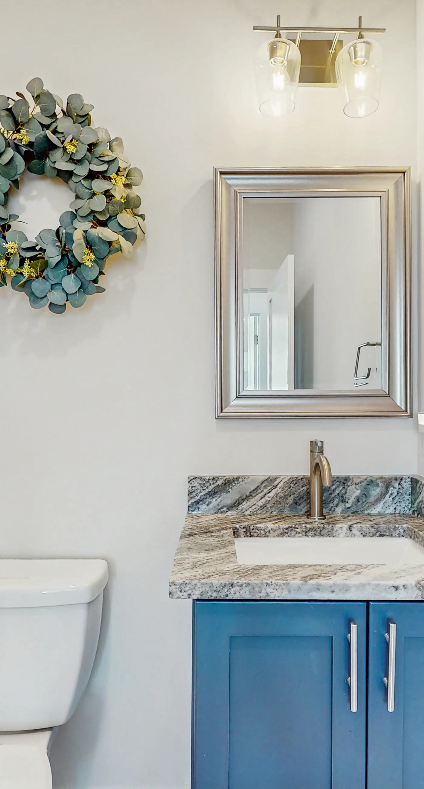 Dog friendly home with shared pool, hot tub and private washer and dryer