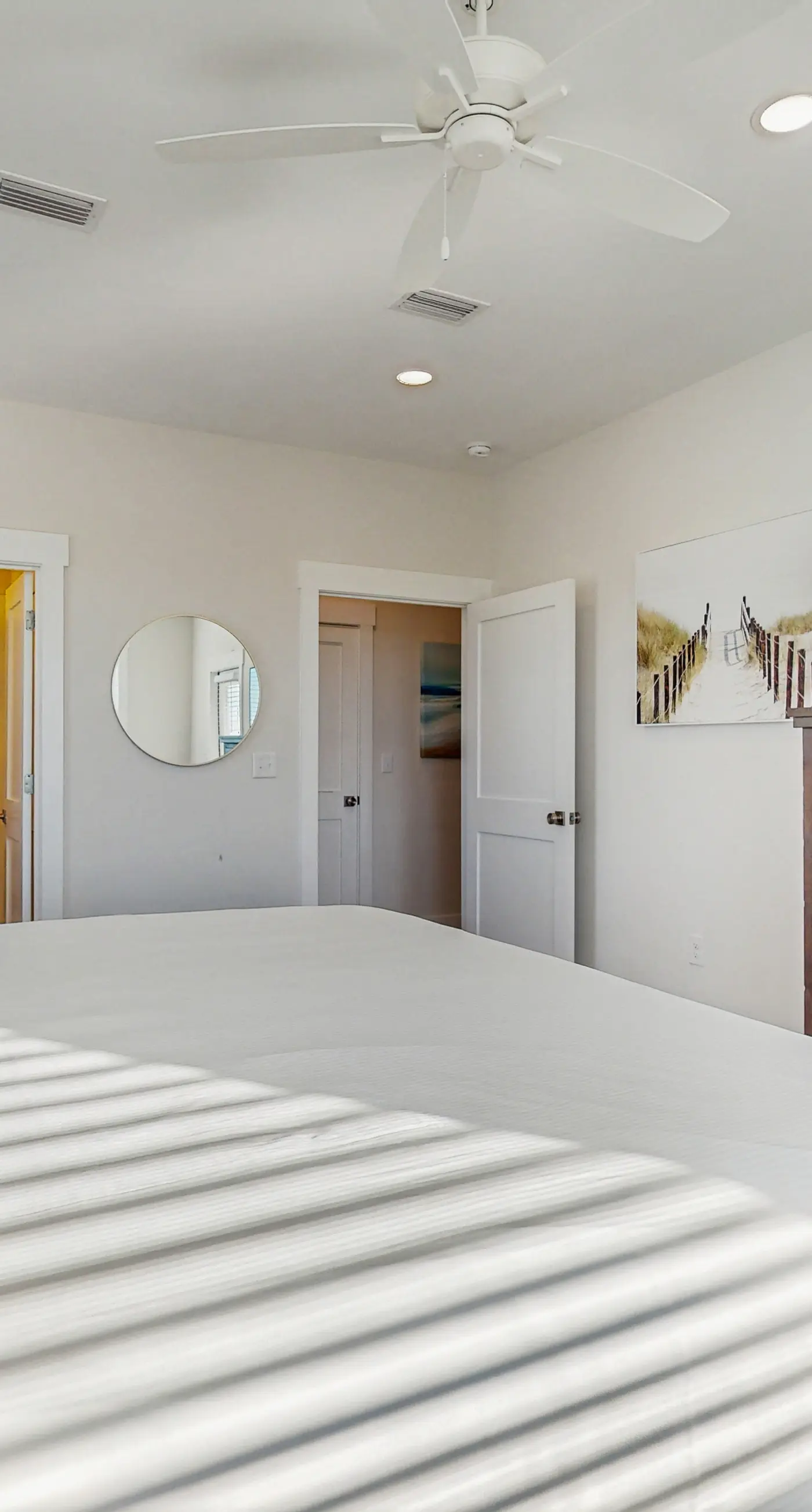 Dog friendly home with shared pool, hot tub and private washer and dryer