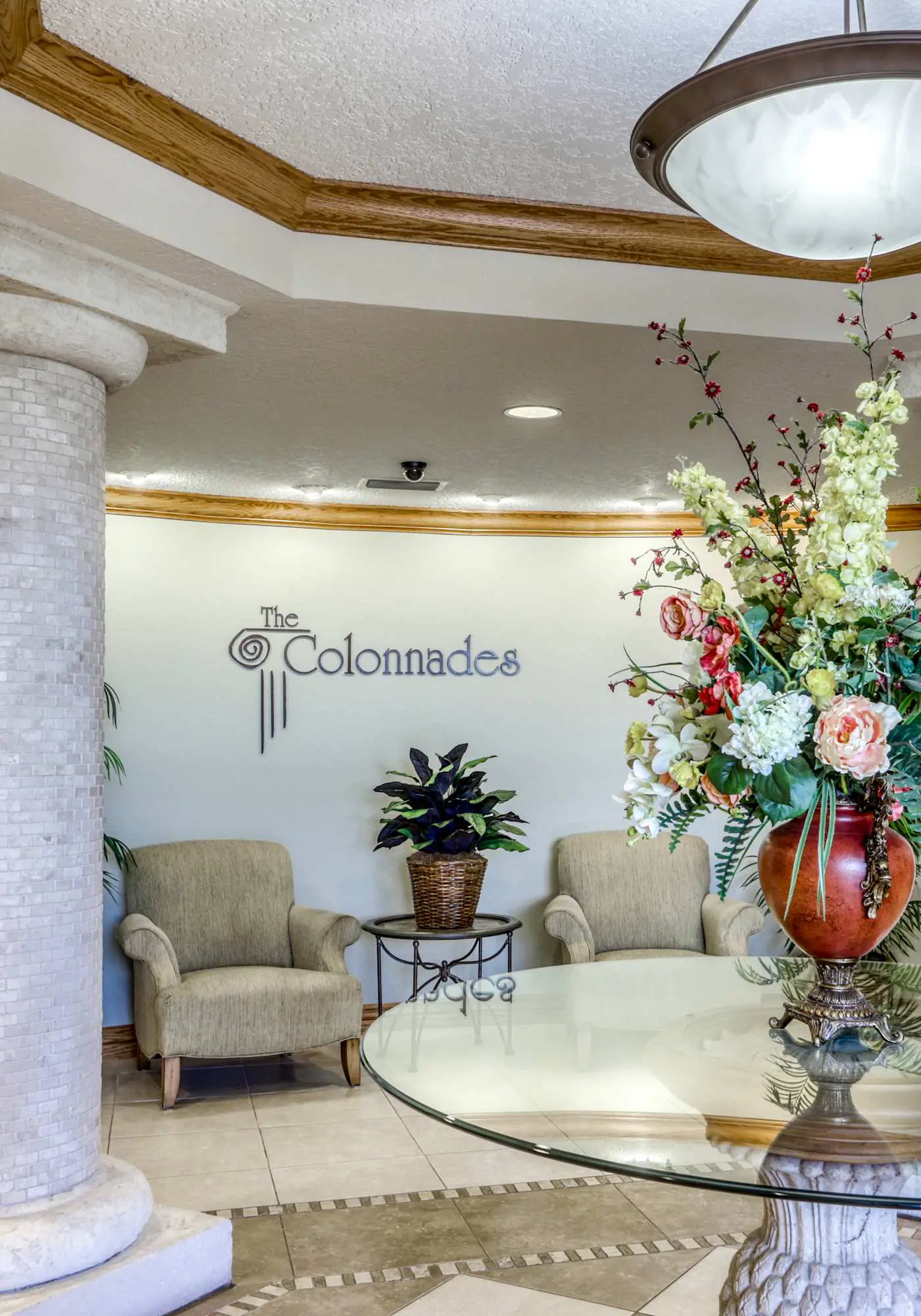 Beachfront condo w/ amazing view, balcony & community pool/hot tub/gym