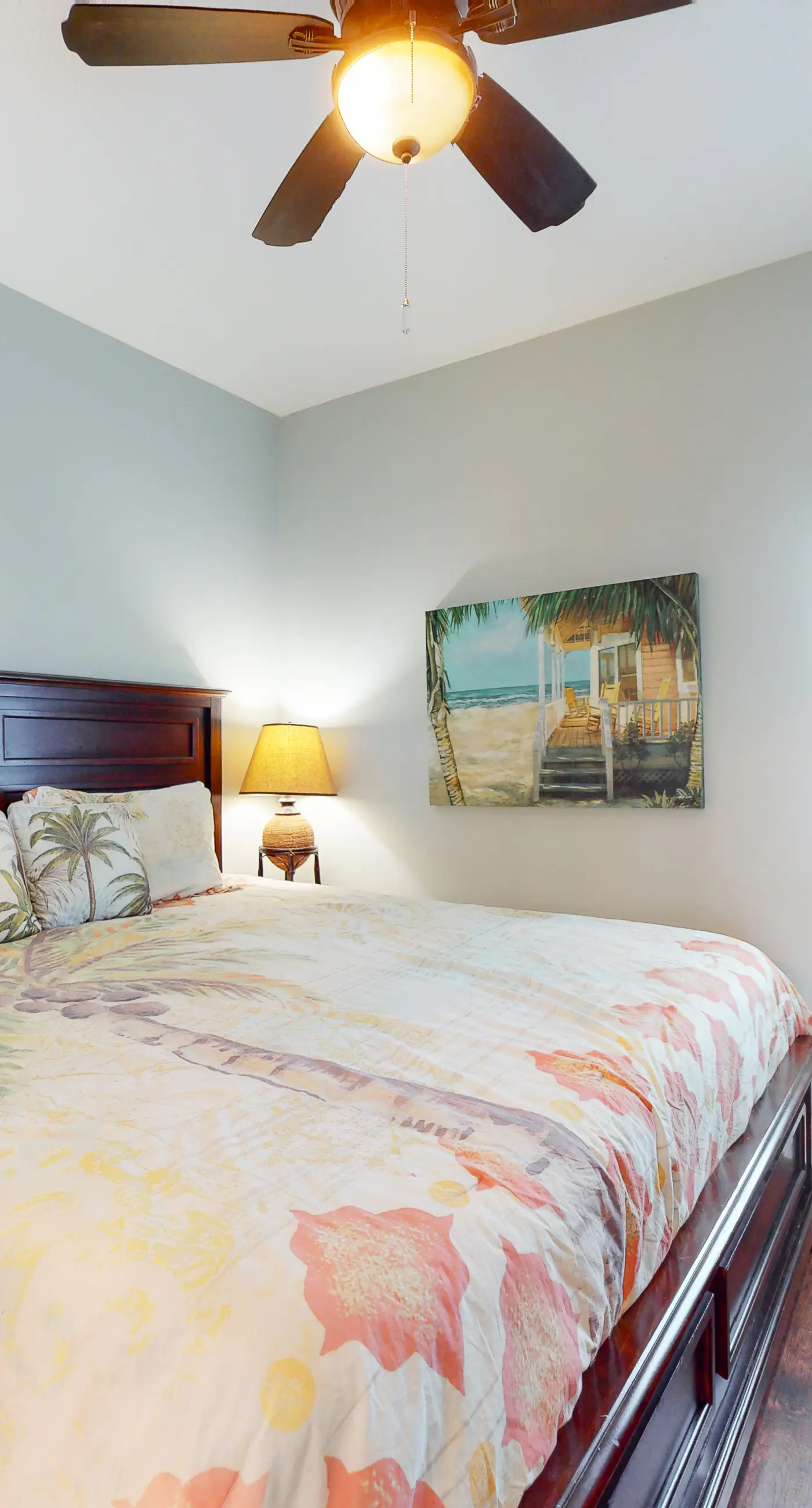 Remodeled Beachfront Condo w/ Multiple Resort Pools, Hot Tubs, & Gym