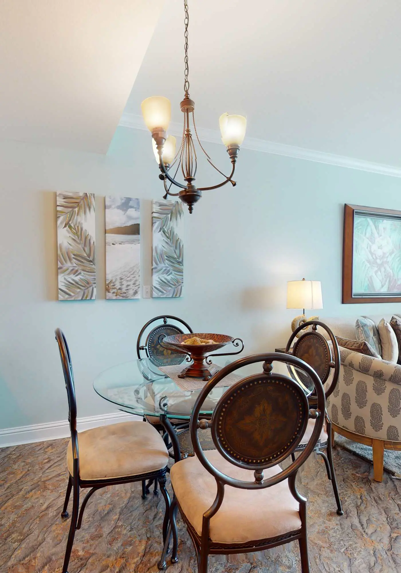 Remodeled Beachfront Condo w Multiple Resort Pools, Hot Tubs, & Gym