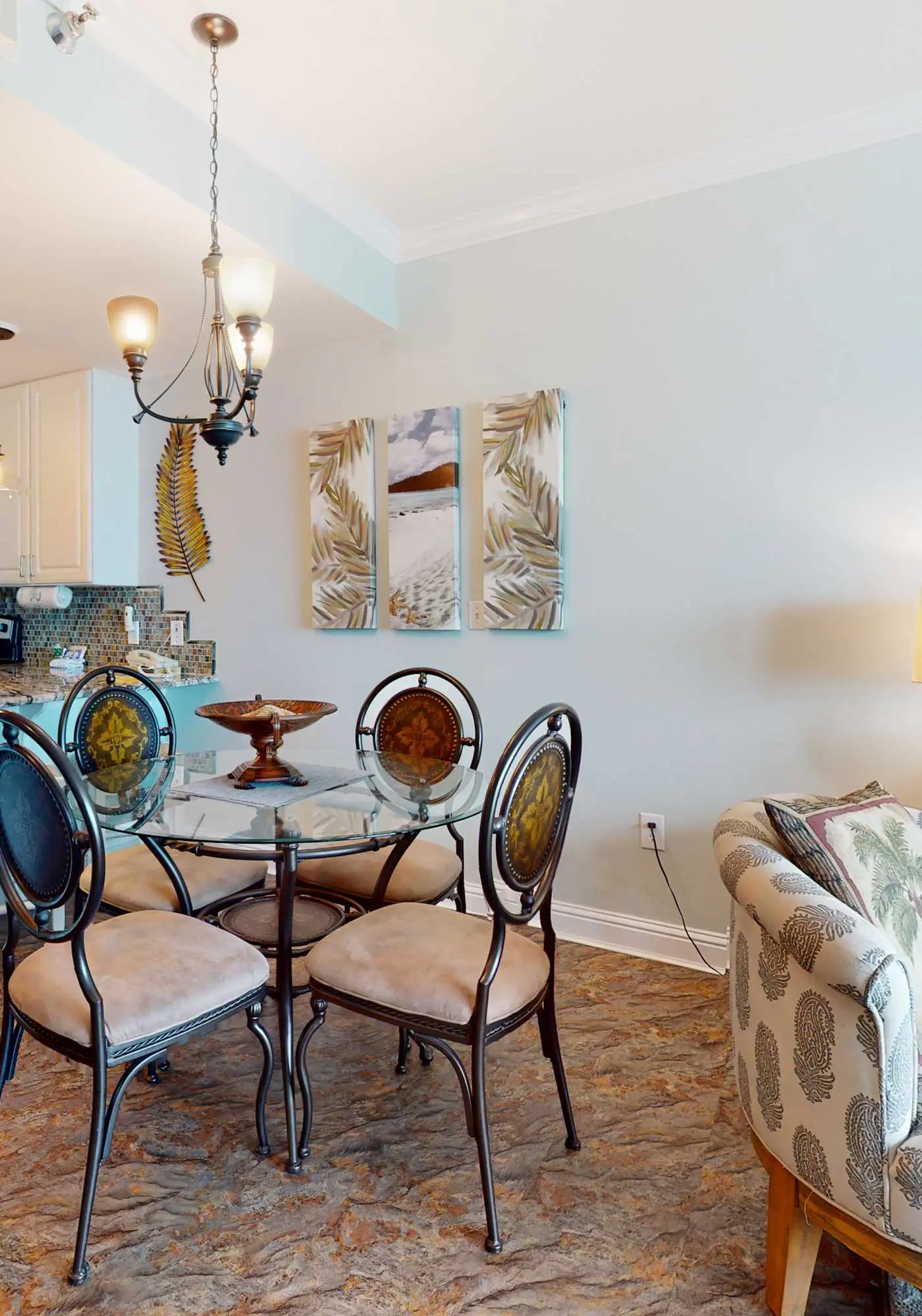 Remodeled Beachfront Condo w Multiple Resort Pools, Hot Tubs, & Gym