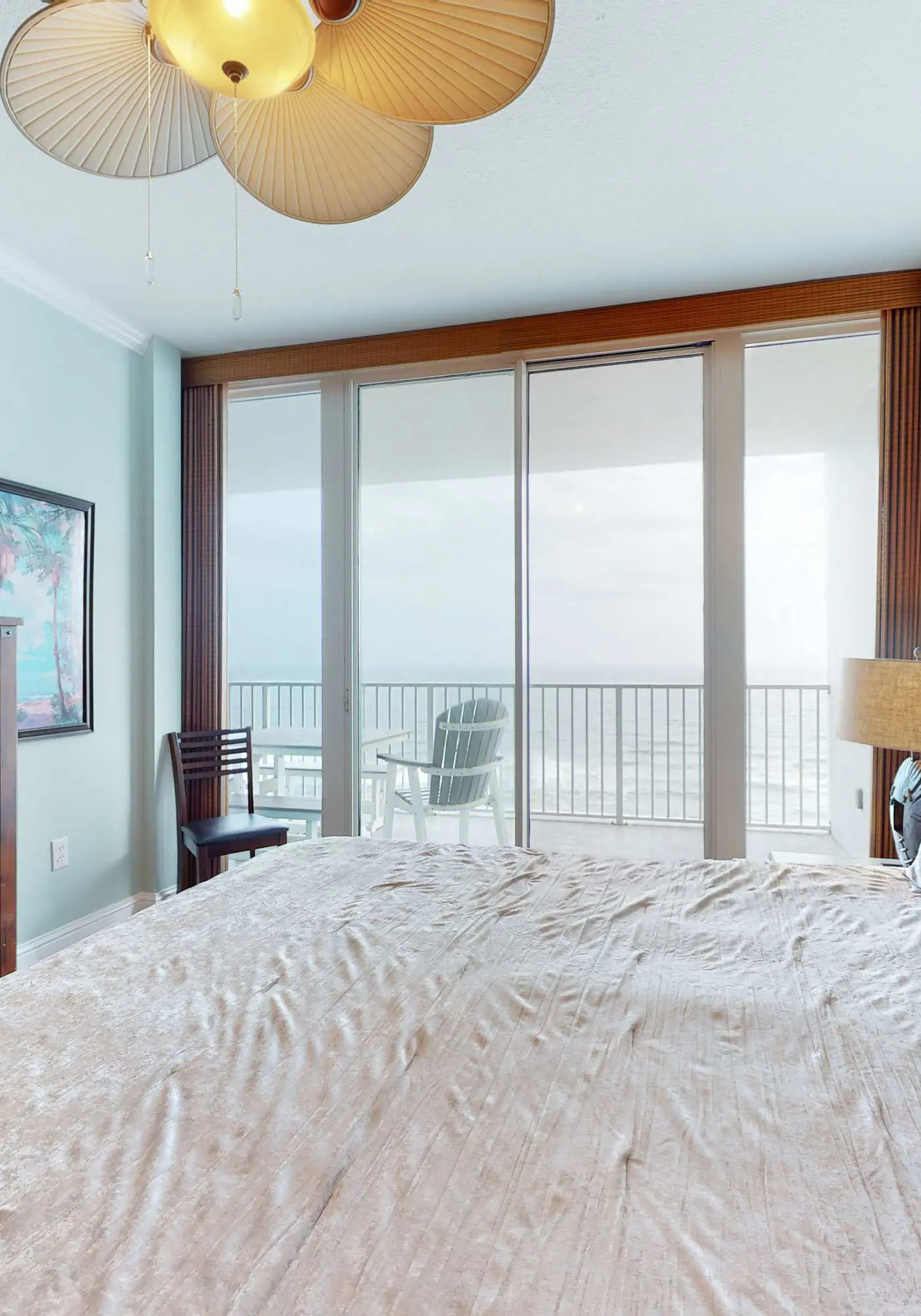 Remodeled Beachfront Condo w Multiple Resort Pools, Hot Tubs, & Gym