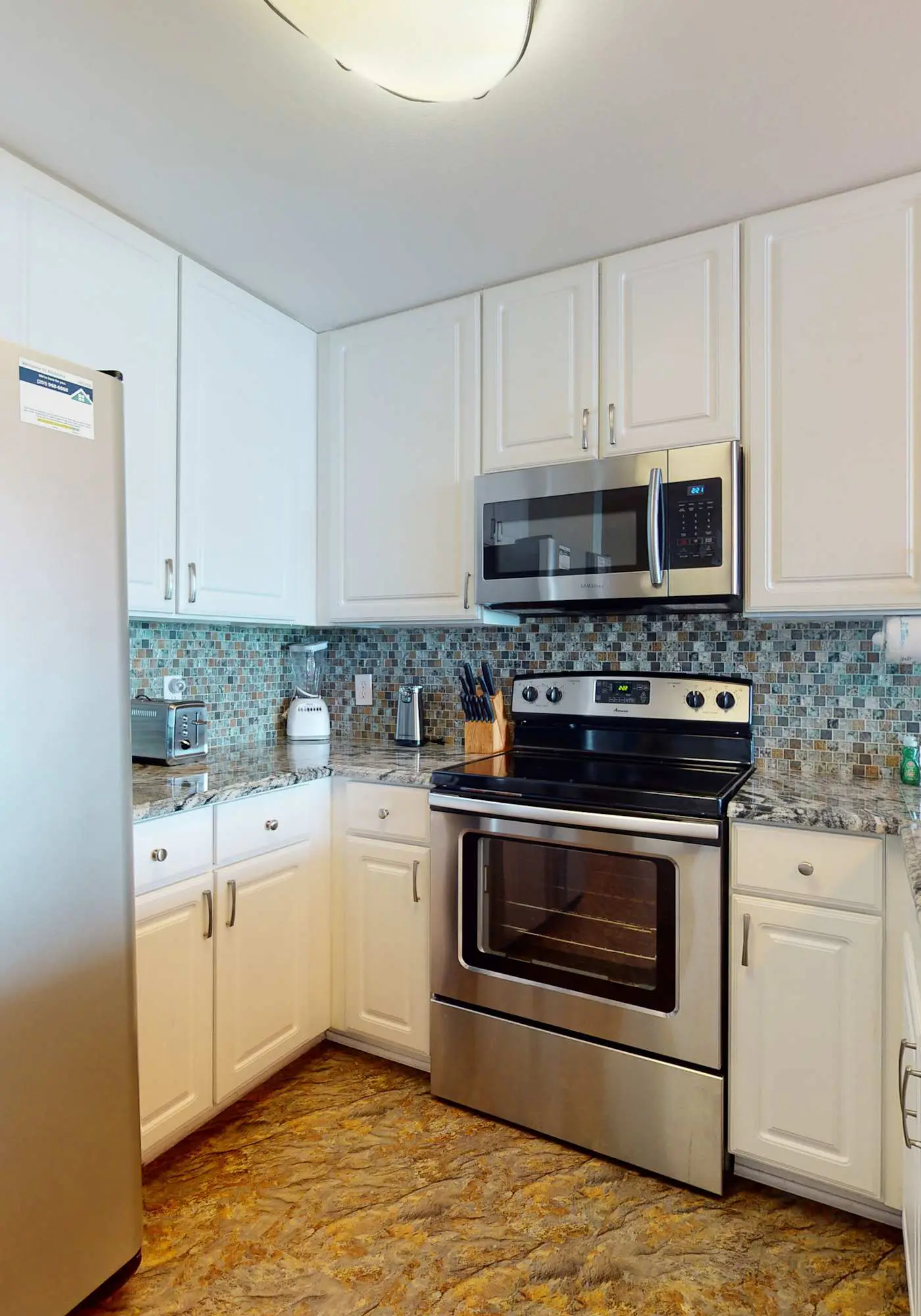 Remodeled Beachfront Condo w Multiple Resort Pools, Hot Tubs, & Gym