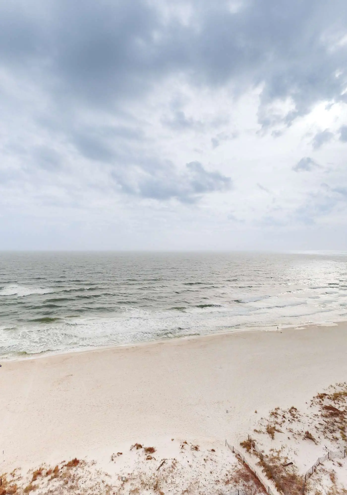 Remodeled Beachfront Condo w Multiple Resort Pools, Hot Tubs, & Gym