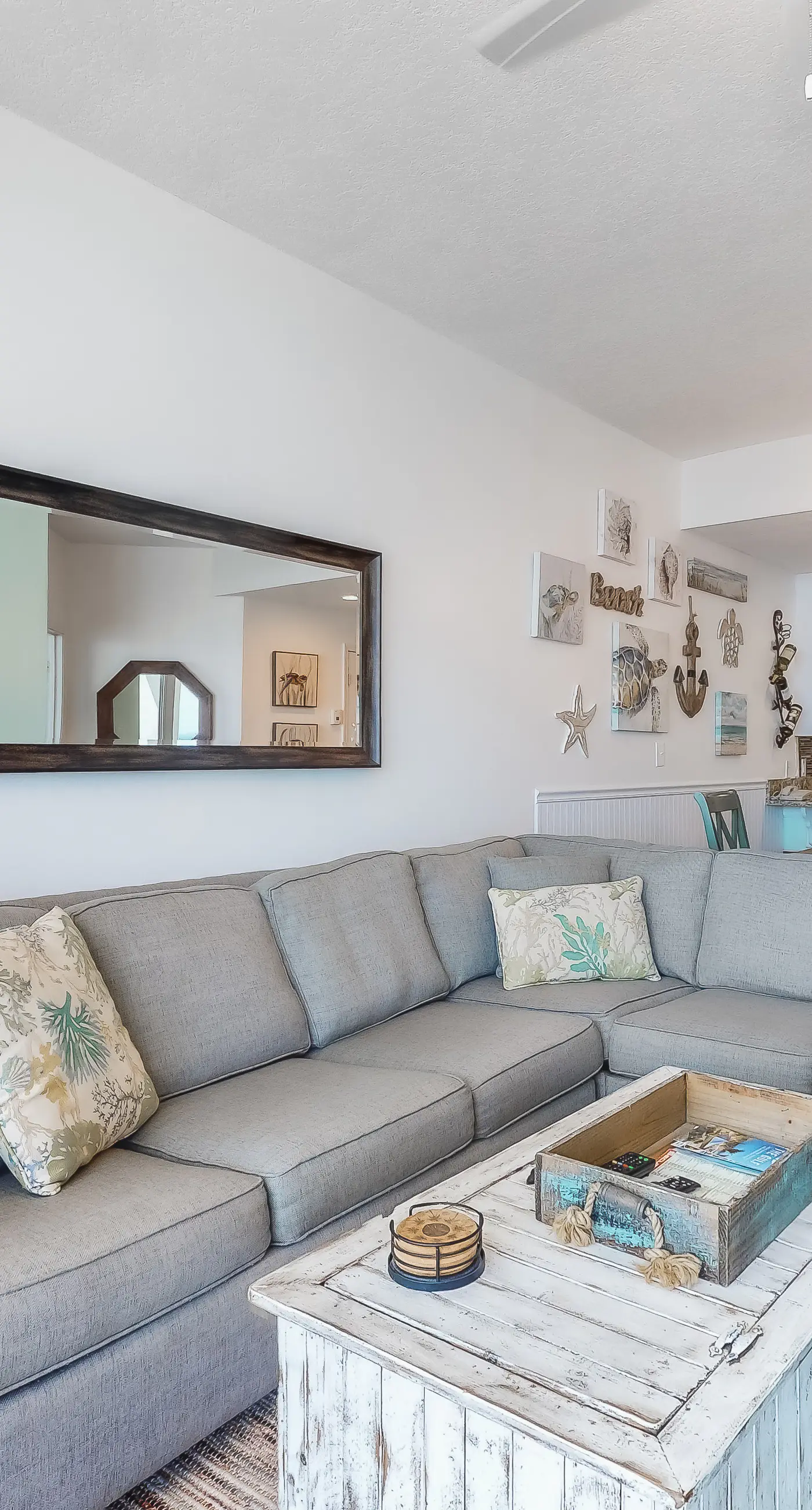 Open, bright condo w/ breathtaking Gulf-front view & shared pools/hot tubs