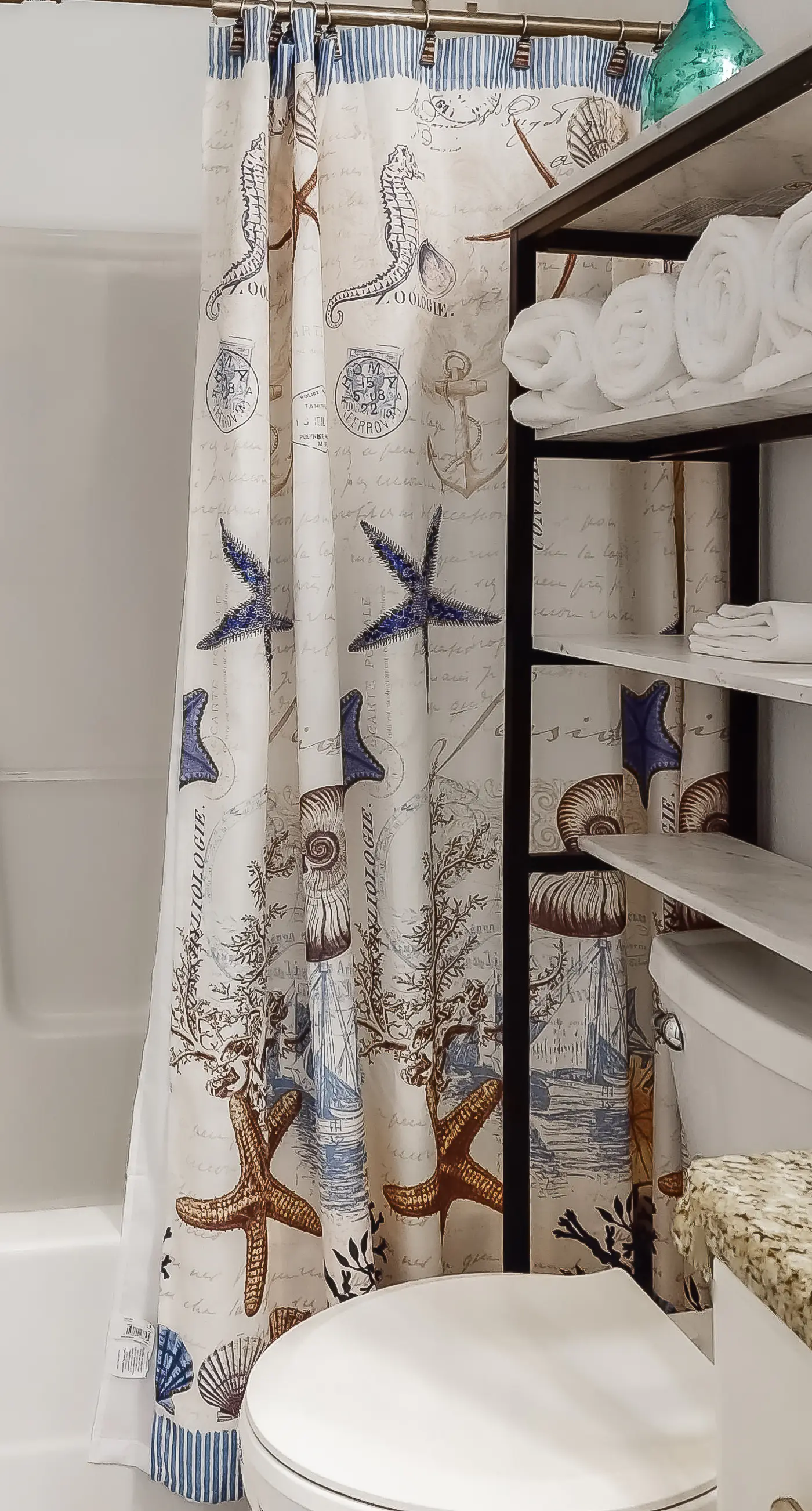 Open, bright condo w/ breathtaking Gulf-front view & shared pools/hot tubs