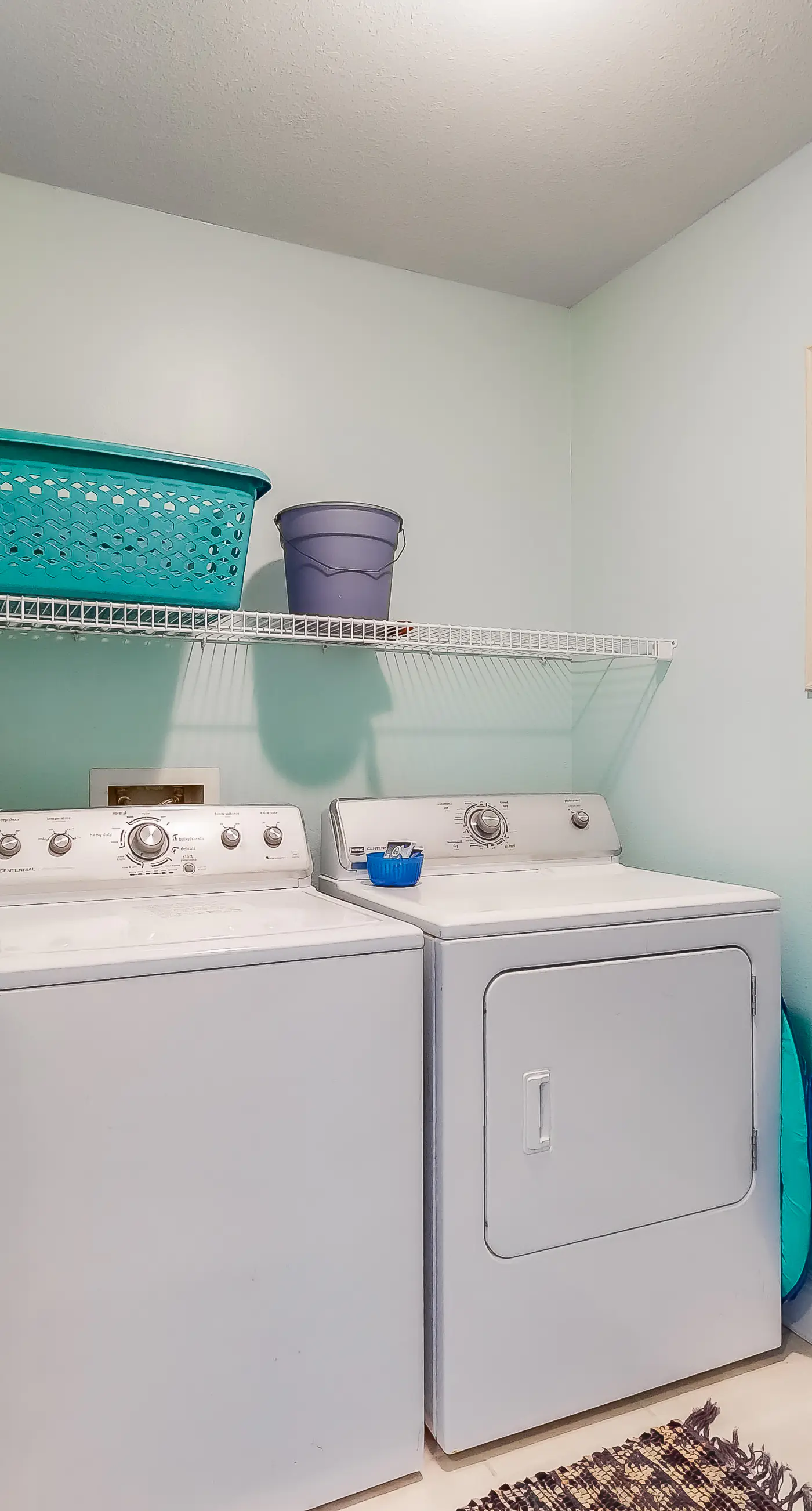 Open, bright condo w/ breathtaking Gulf-front view & shared pools/hot tubs