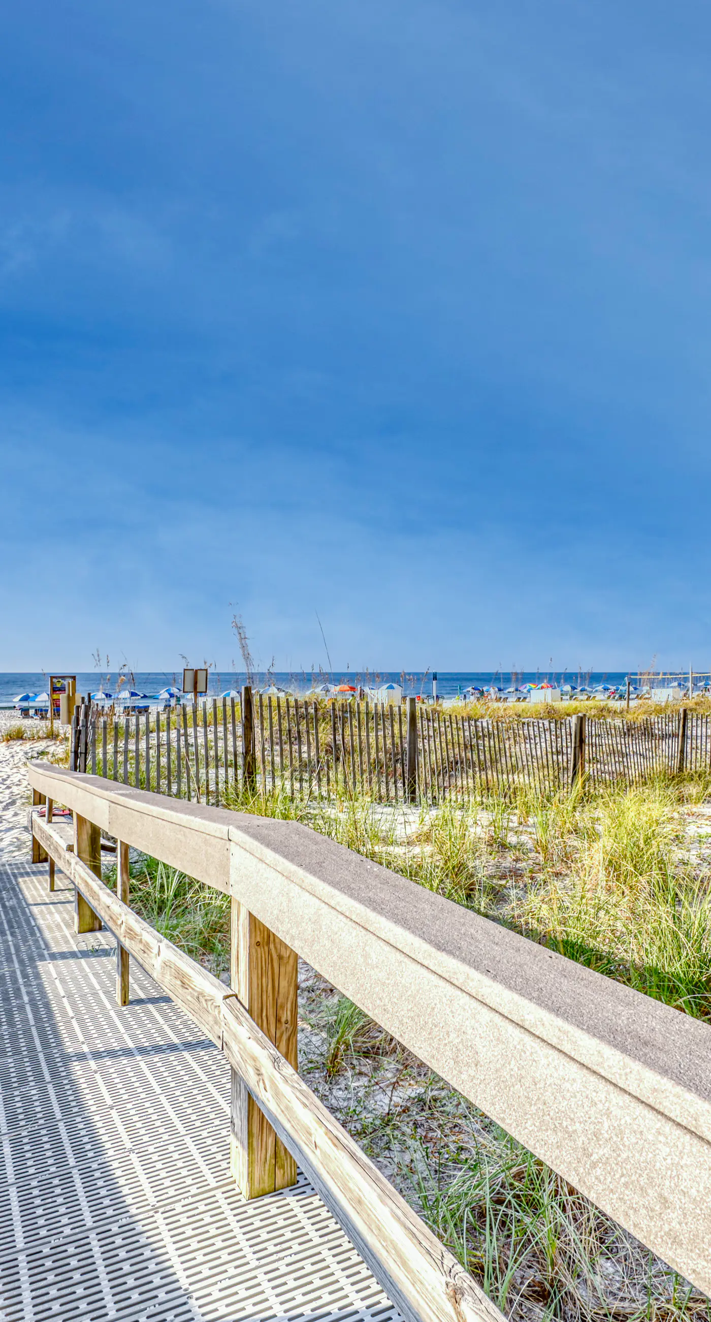 Open, bright condo w/ breathtaking Gulf-front view & shared pools/hot tubs