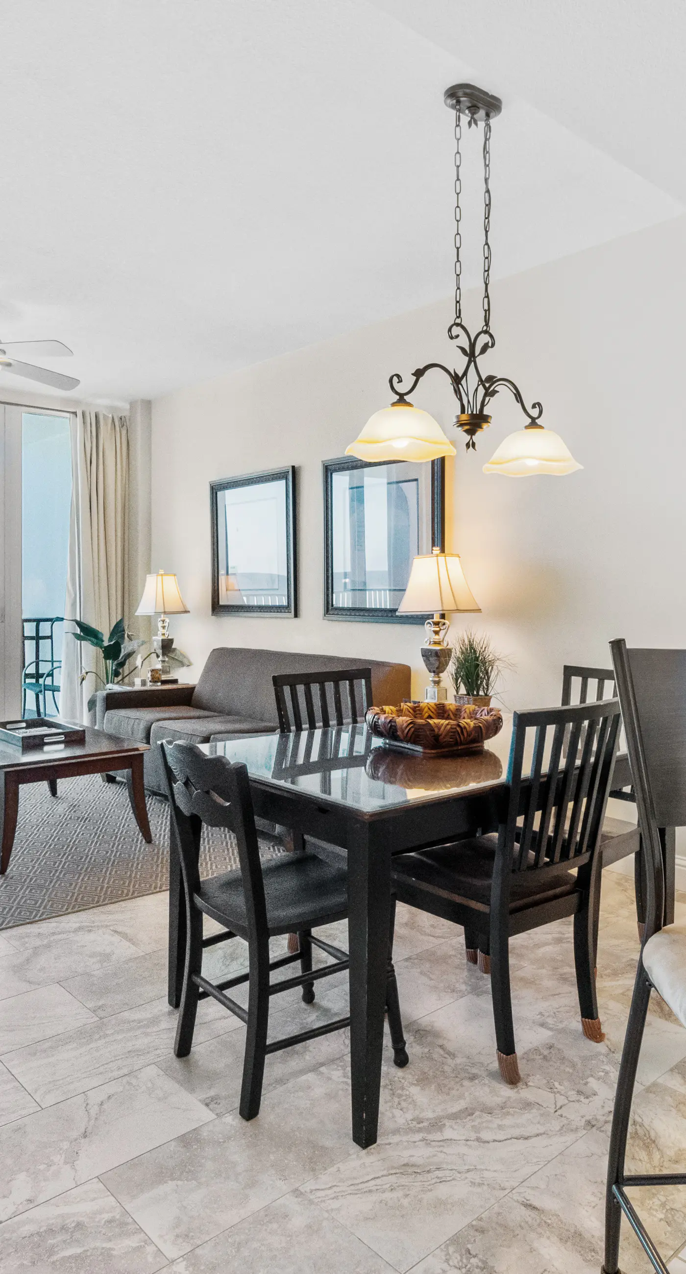 Gulf-front condo in the heart of town w/ resort pools, hot tubs & beach access