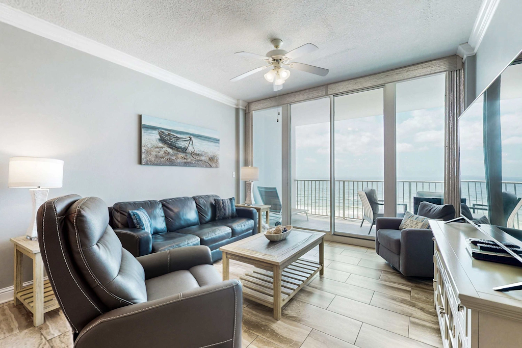 Upgraded beachfront condo w balcony & resort pools, hot tubs & sauna