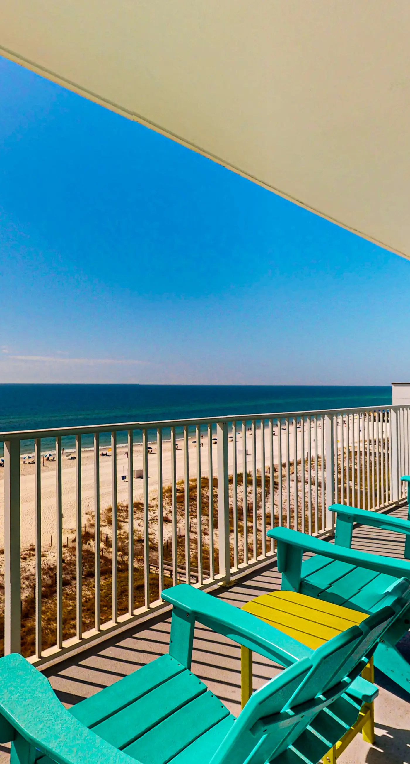 Gulf-front condo w/ 2 pools, sauna, hot tubs, fitness center & stunning views