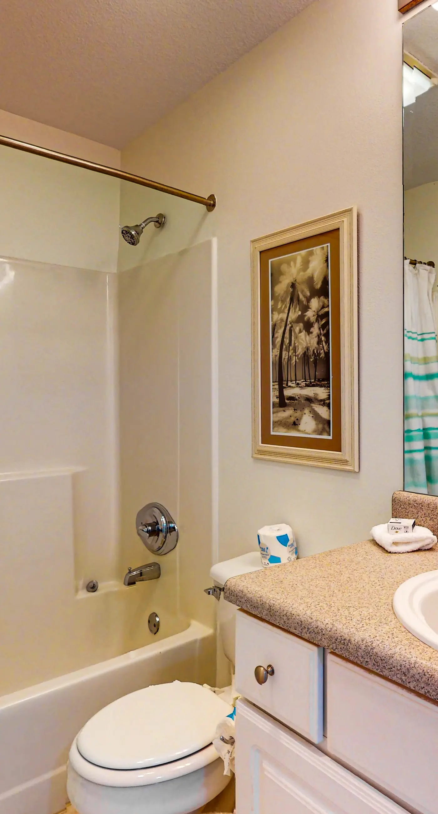 Gulf-front condo w/ 2 pools, sauna, hot tubs, fitness center & stunning views