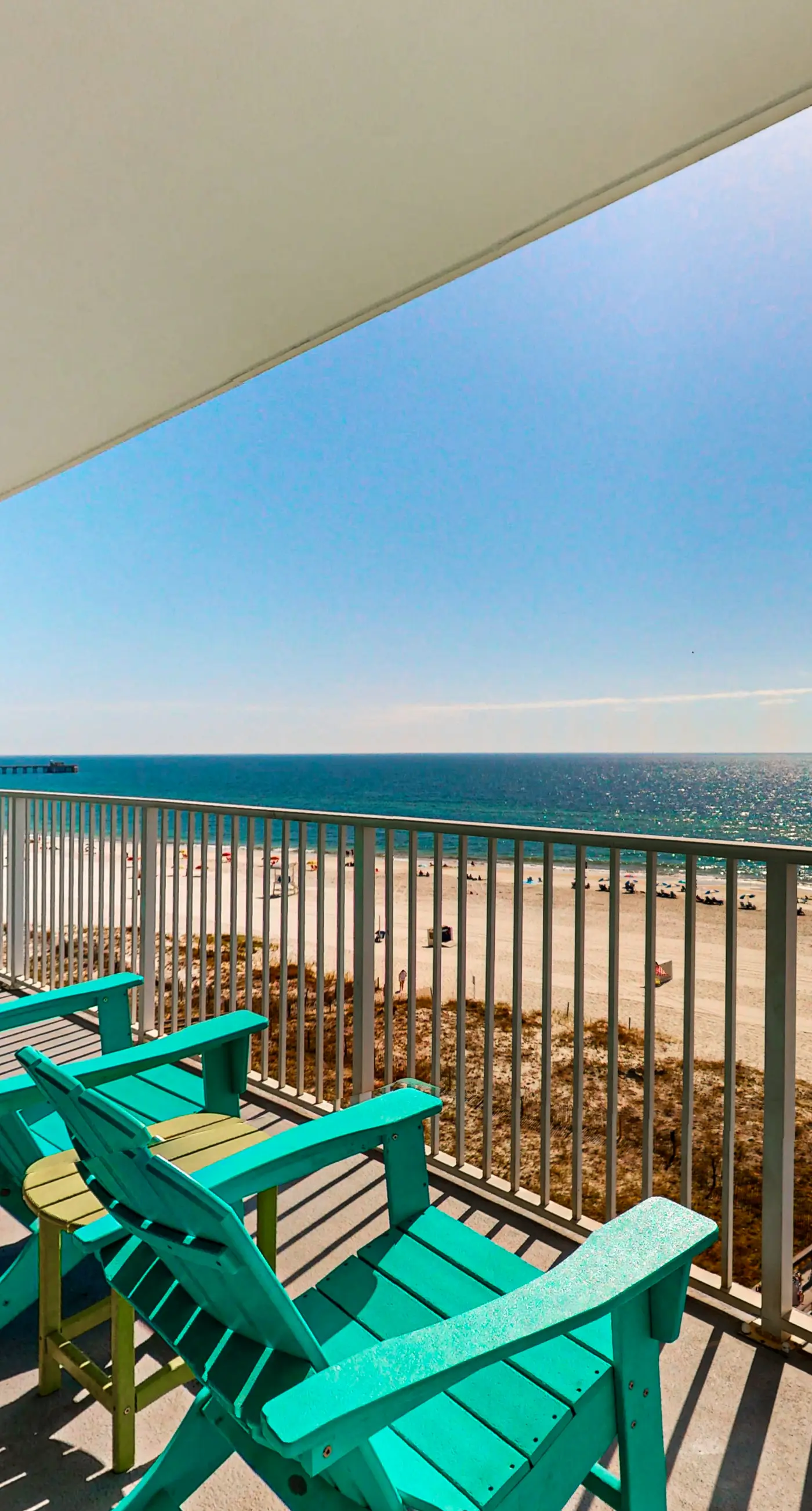 Gulf-front condo w/ 2 pools, sauna, hot tubs, fitness center & stunning views