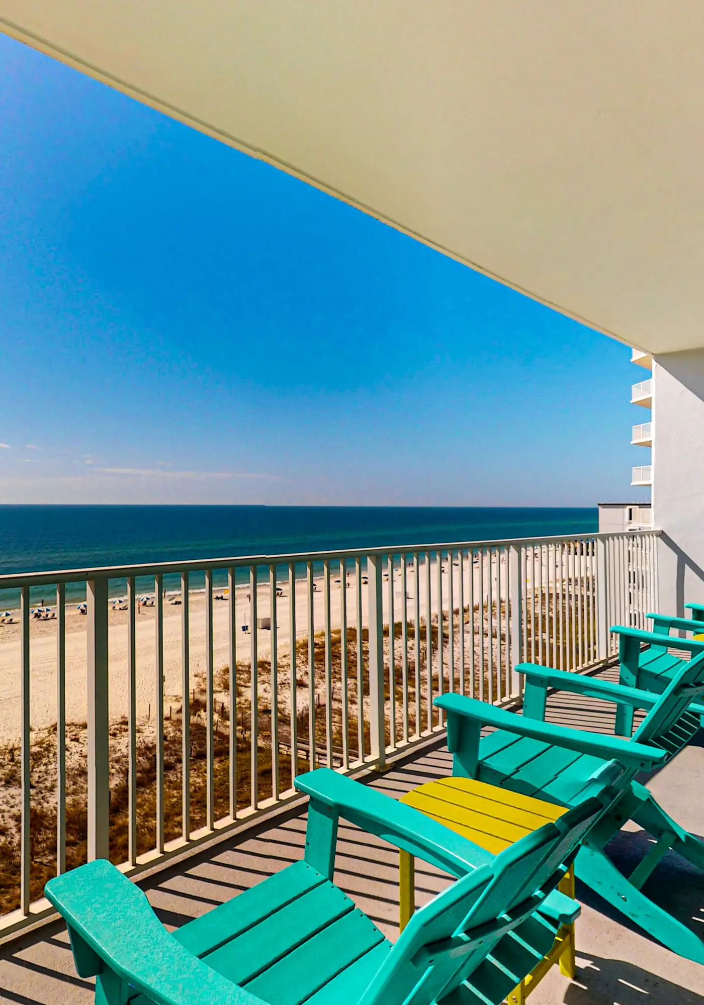 Gulf-front condo w/ 2 pools, sauna, hot tubs, fitness center & stunning views