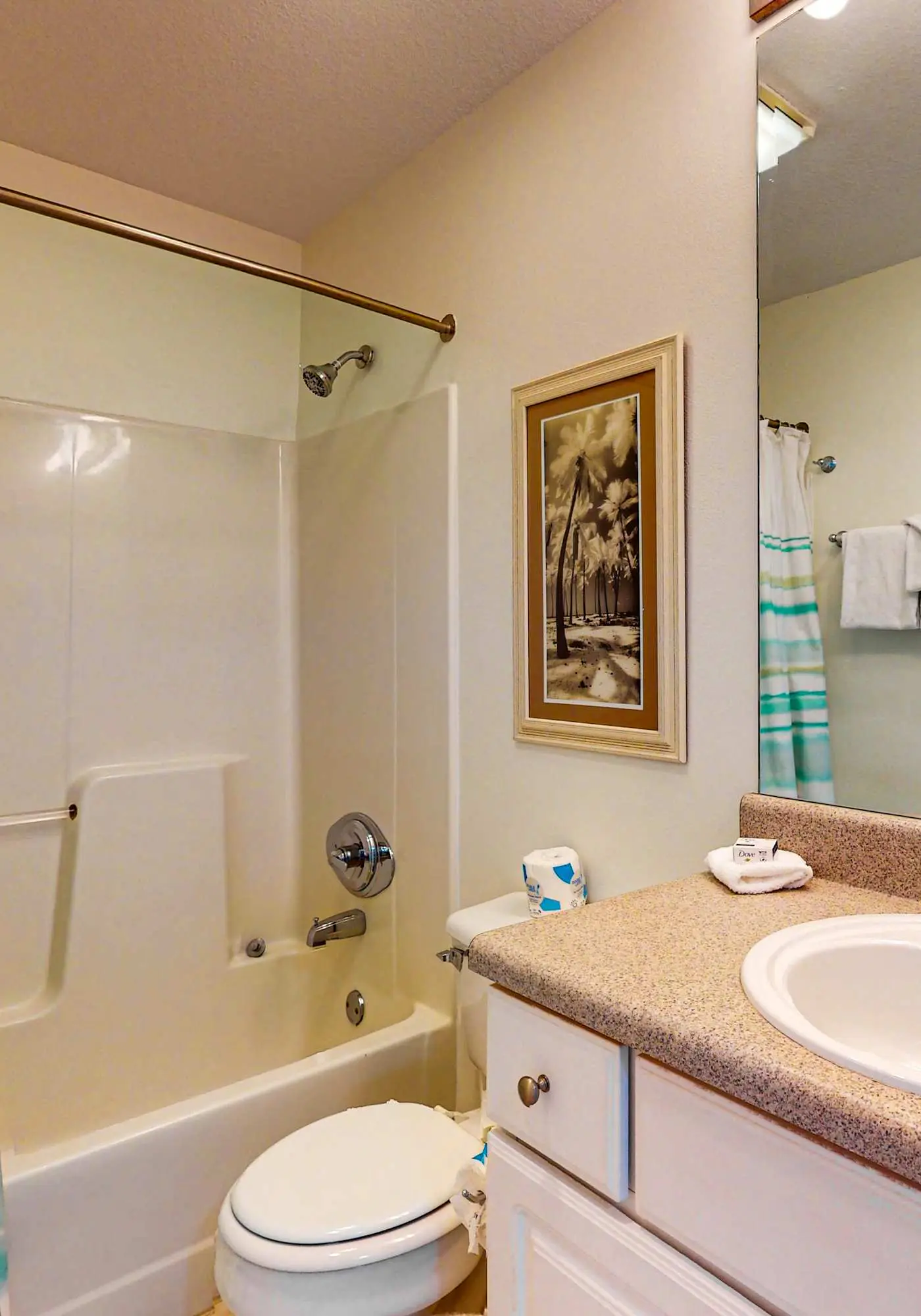 Gulf-front condo w/ 2 pools, sauna, hot tubs, fitness center & stunning views