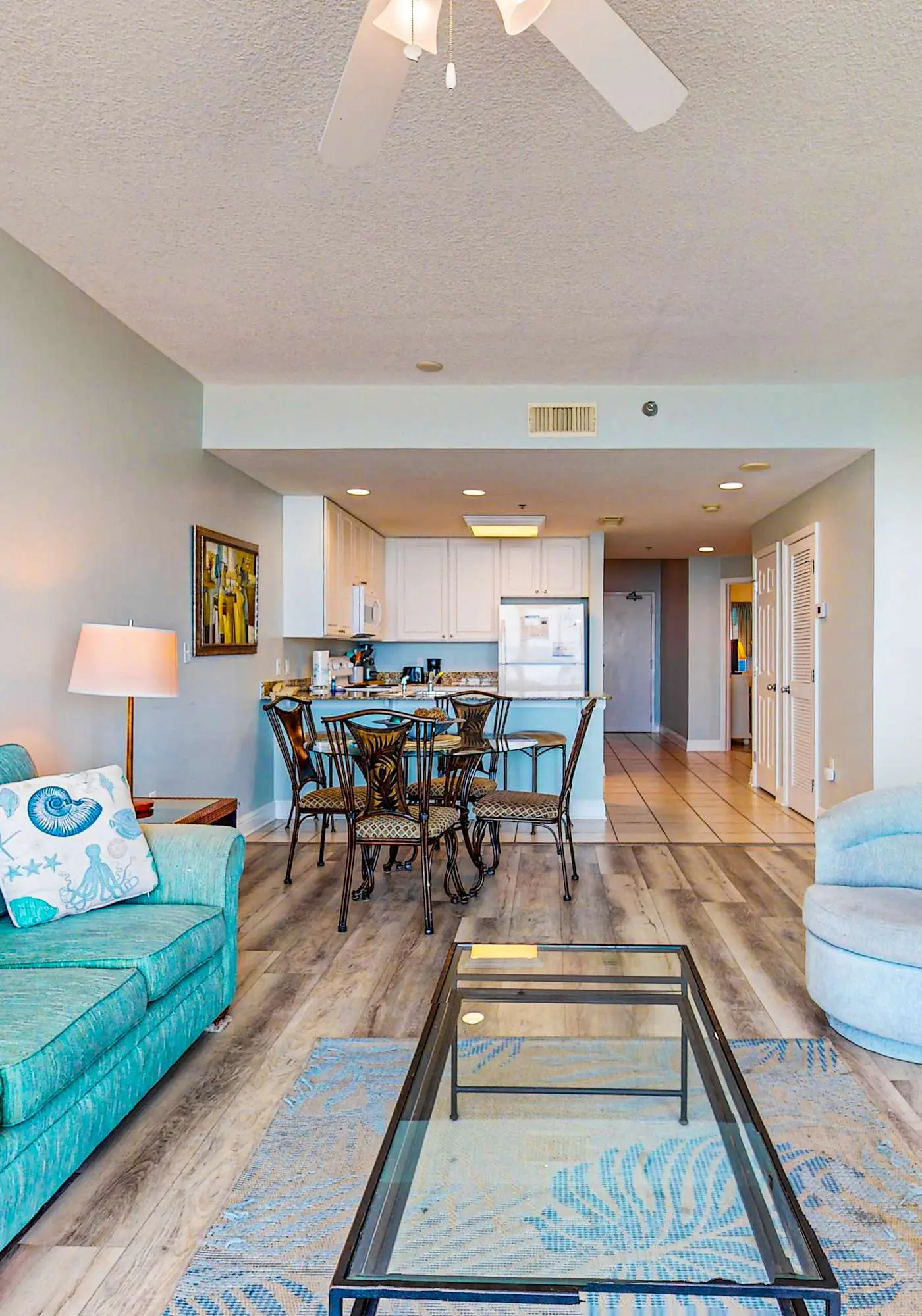 Gulf-front condo w/ 2 pools, sauna, hot tubs, fitness center & stunning views