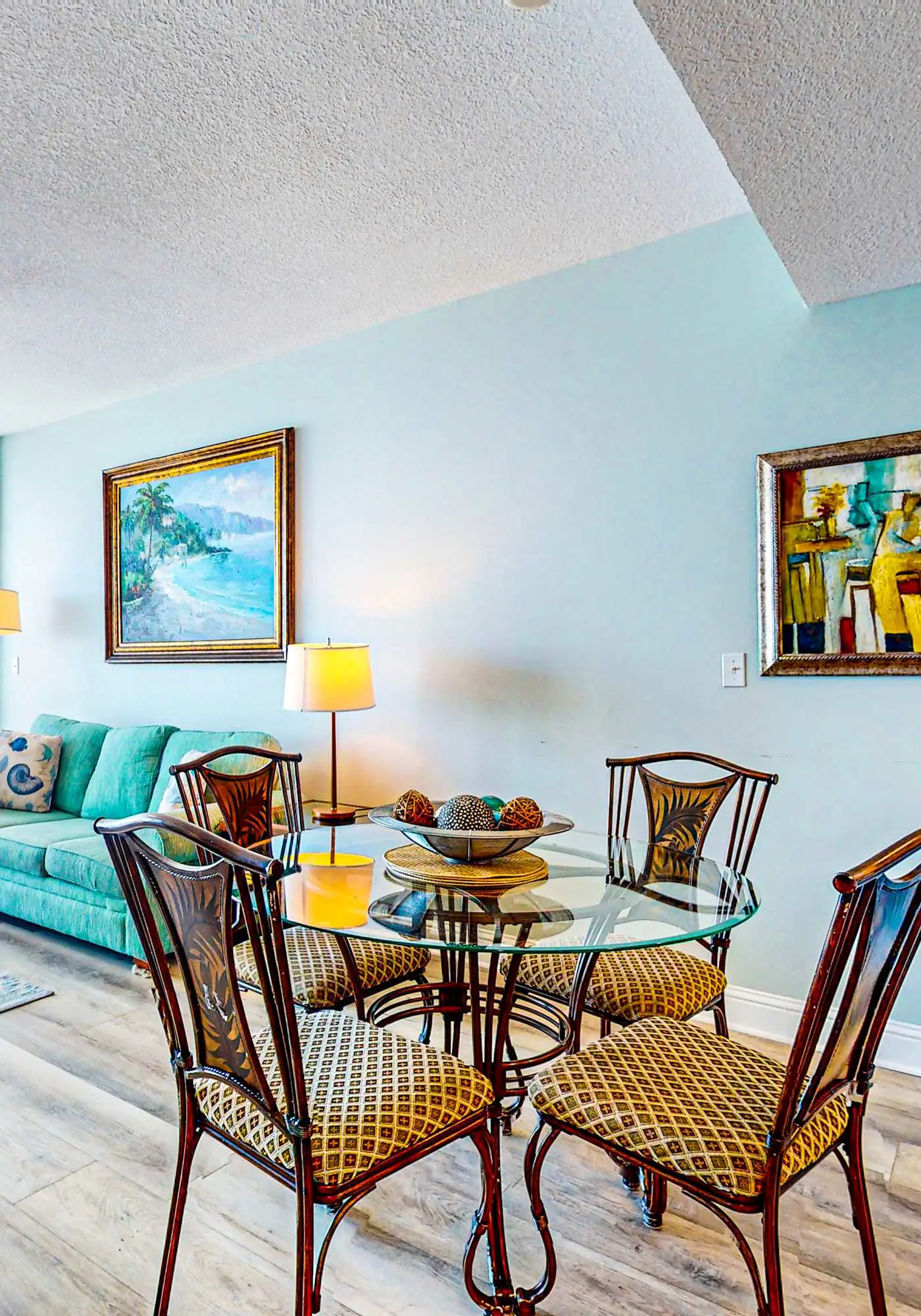 Gulf-front condo w/ 2 pools, sauna, hot tubs, fitness center & stunning views
