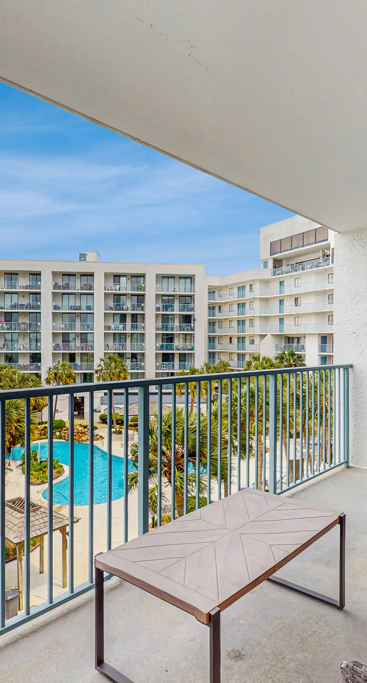 Bright Condo w Lagoon View & Shared Pools, Hot Tub, Tennis, & Beach Access