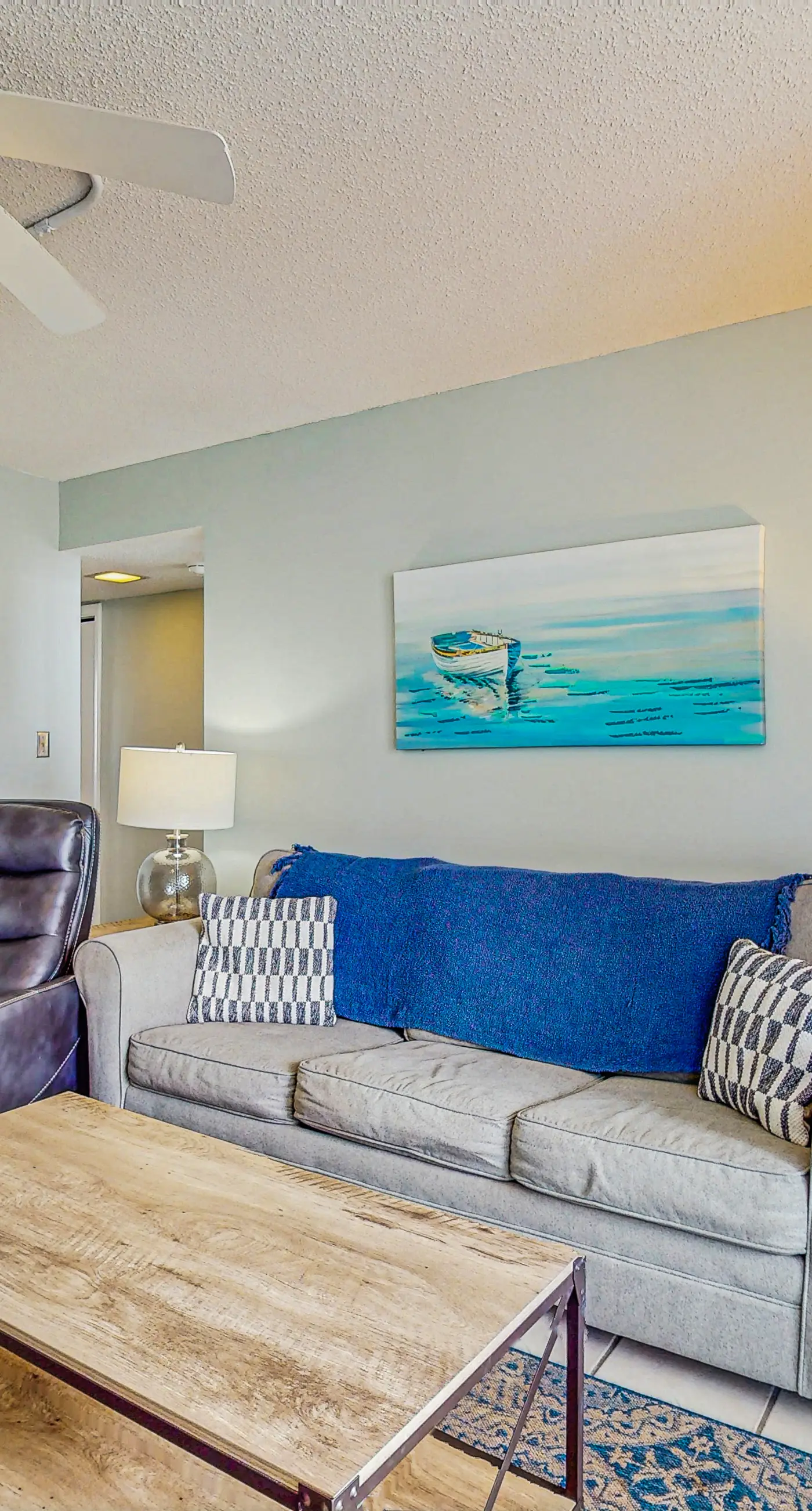 Bright Condo w Lagoon View & Shared Pools, Hot Tub, Tennis, & Beach Access