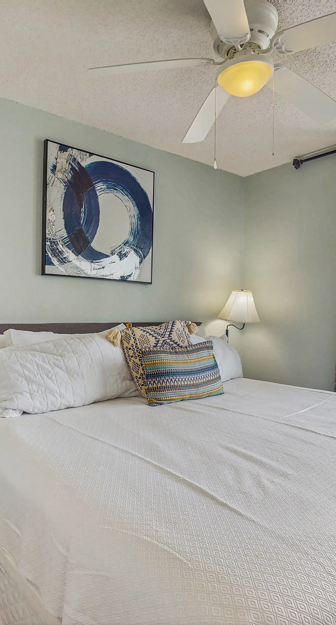 Bright Condo w Lagoon View & Shared Pools, Hot Tub, Tennis, & Beach Access