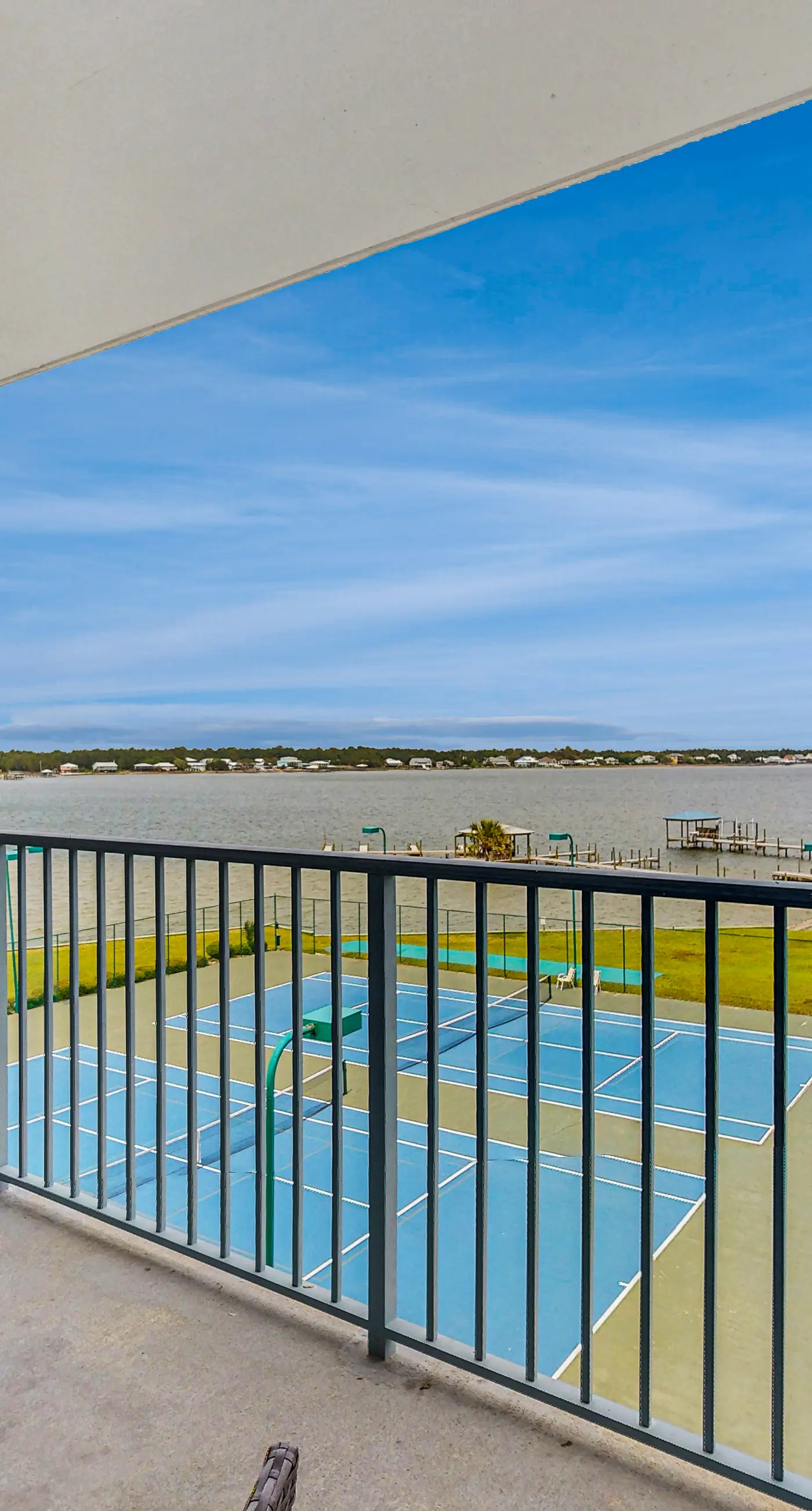 Bright Condo w Lagoon View & Shared Pools, Hot Tub, Tennis, & Beach Access