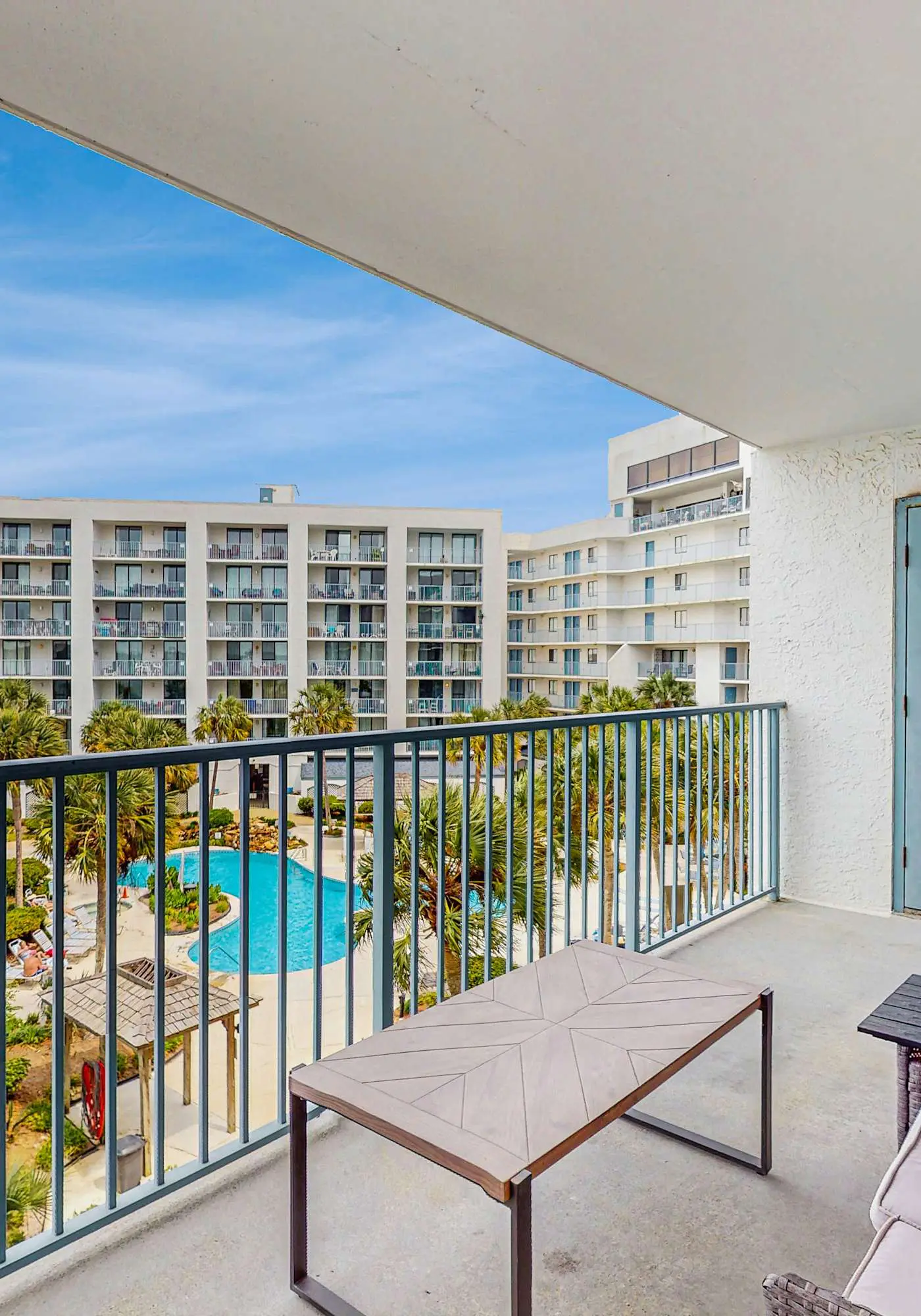 Bright Condo w Lagoon View & Shared Pools, Hot Tub, Tennis, & Beach Access