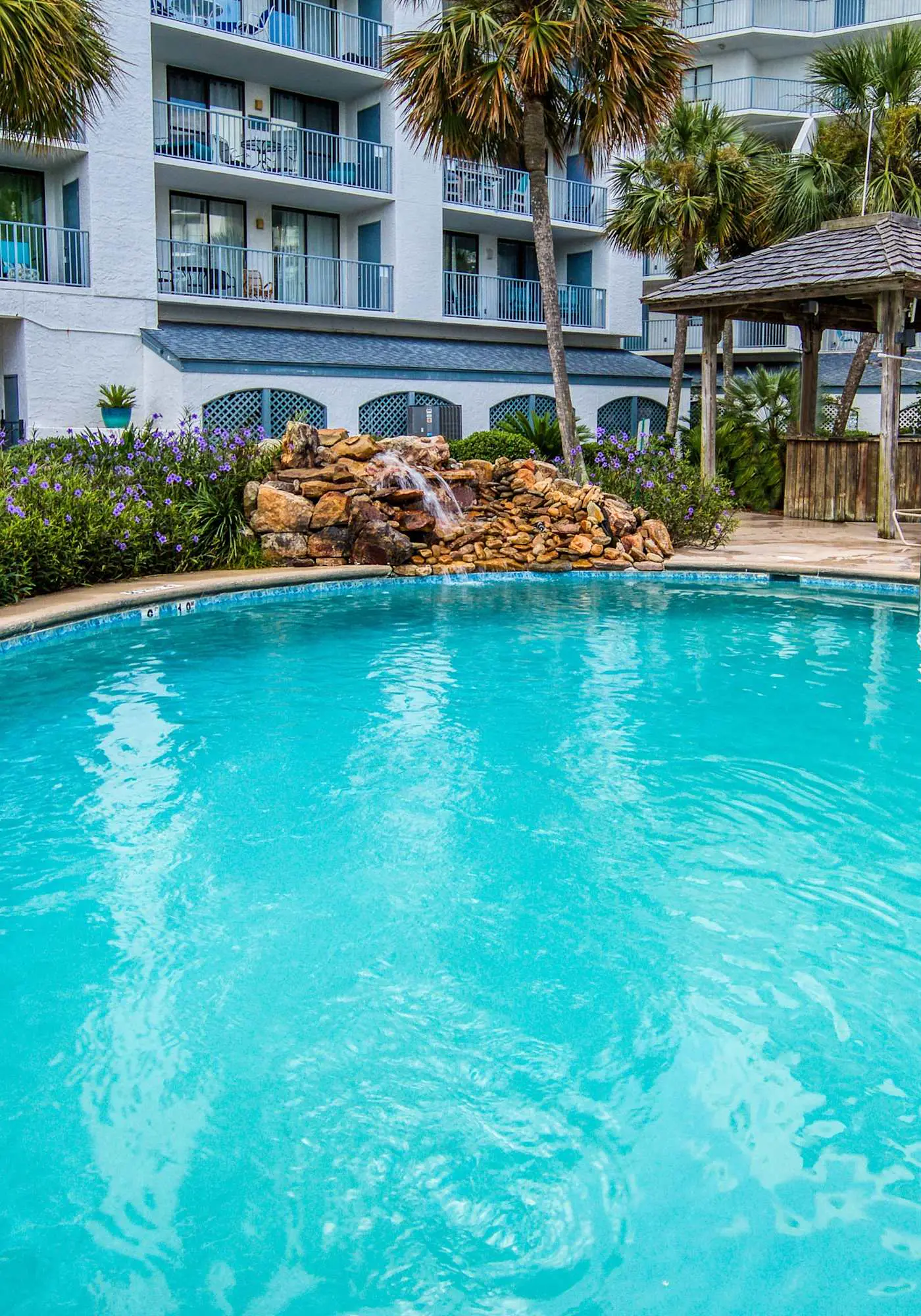 Bright Condo w Lagoon View & Shared Pools, Hot Tub, Tennis, & Beach Access