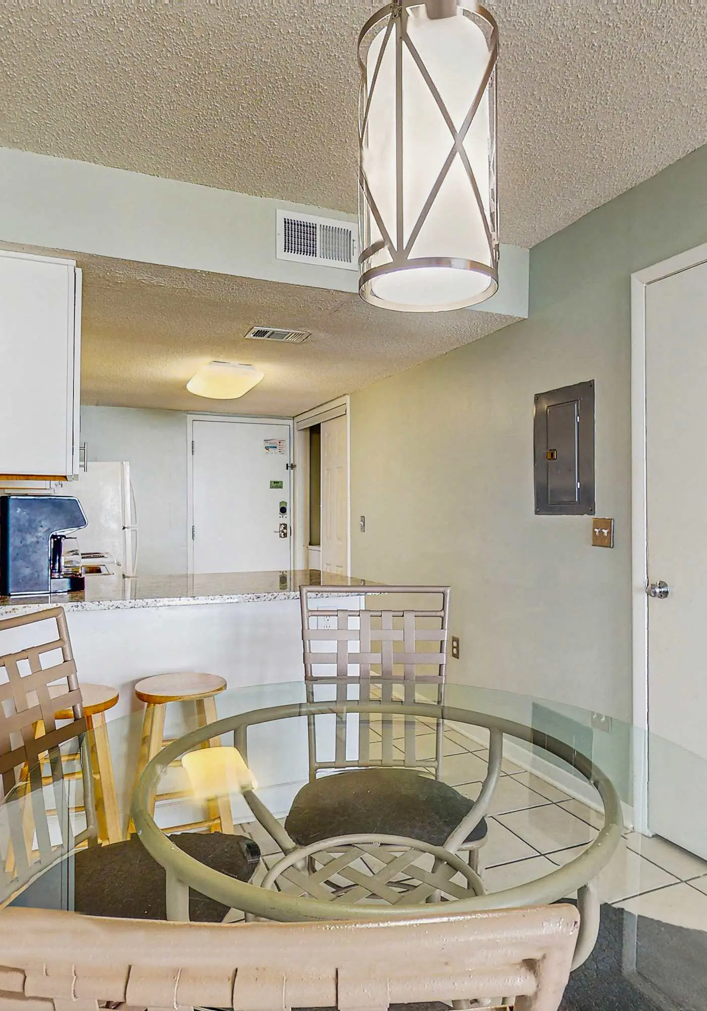 Bright Condo w Lagoon View & Shared Pools, Hot Tub, Tennis, & Beach Access