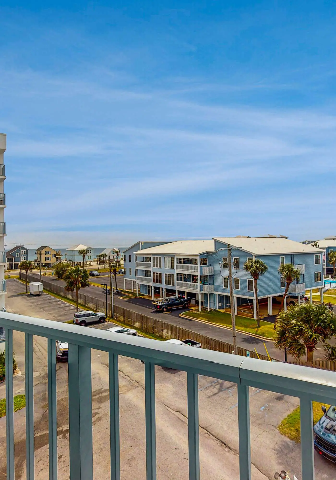 Bright Condo w Lagoon View & Shared Pools, Hot Tub, Tennis, & Beach Access