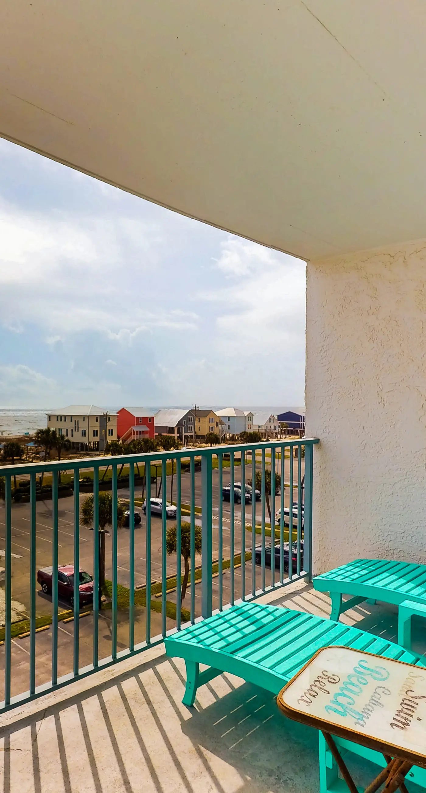 Condo w/ view of Little Lagoon, beach access, shared pools, hot tub, & pier