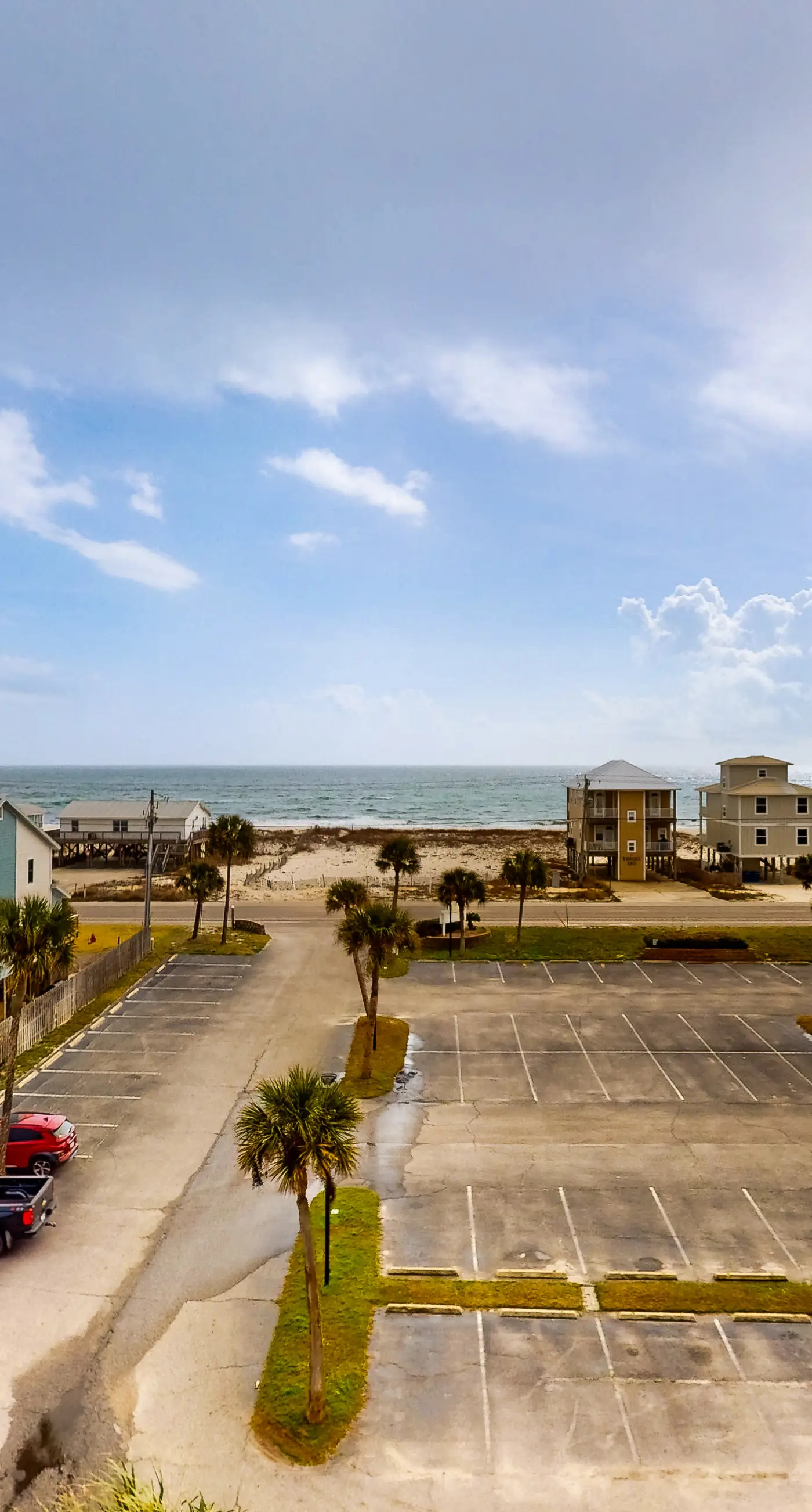 Condo w/ view of Little Lagoon, beach access, shared pools, hot tub, & pier
