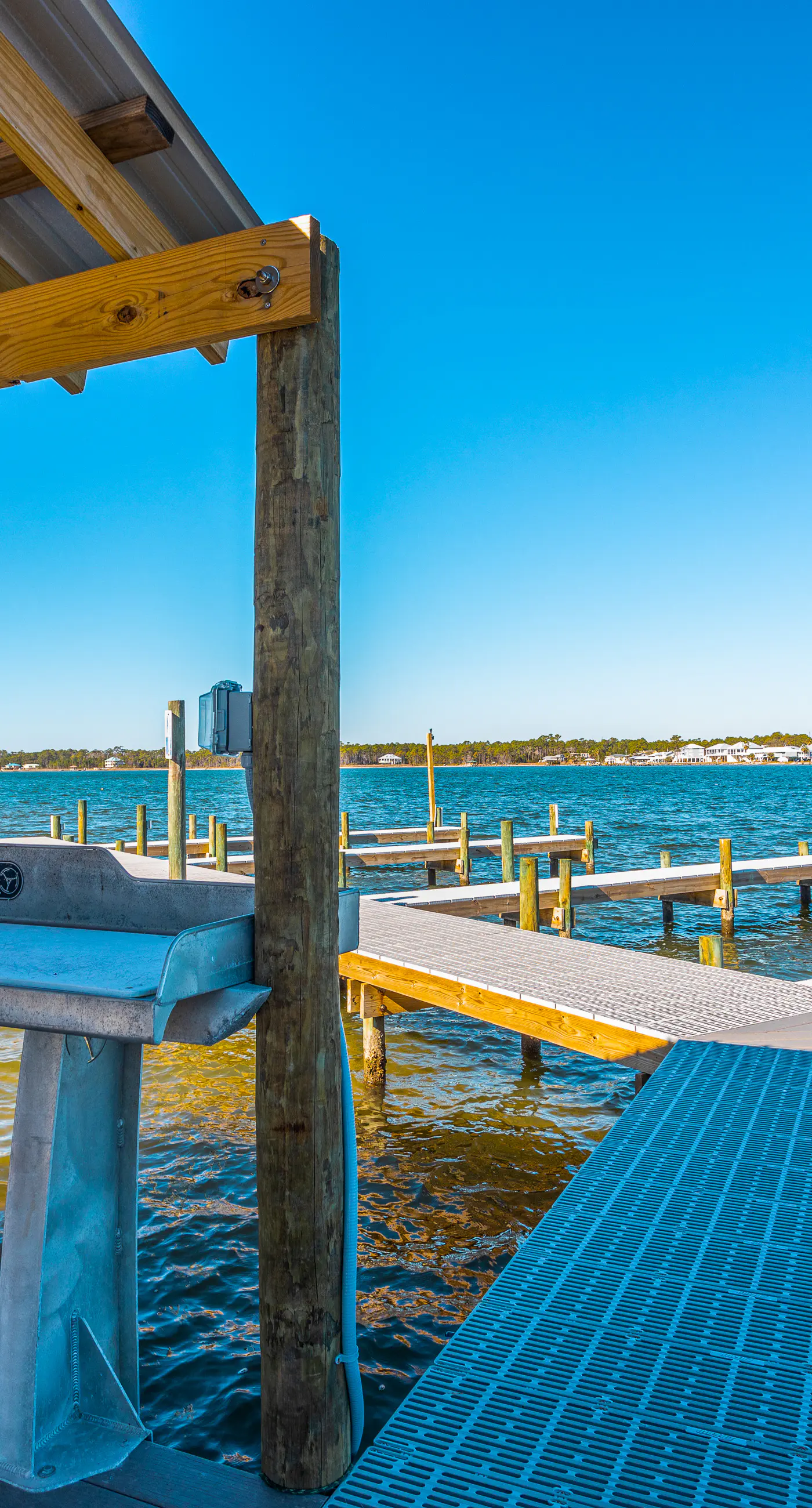 Condo w/ view of Little Lagoon, beach access, shared pools, hot tub, & pier