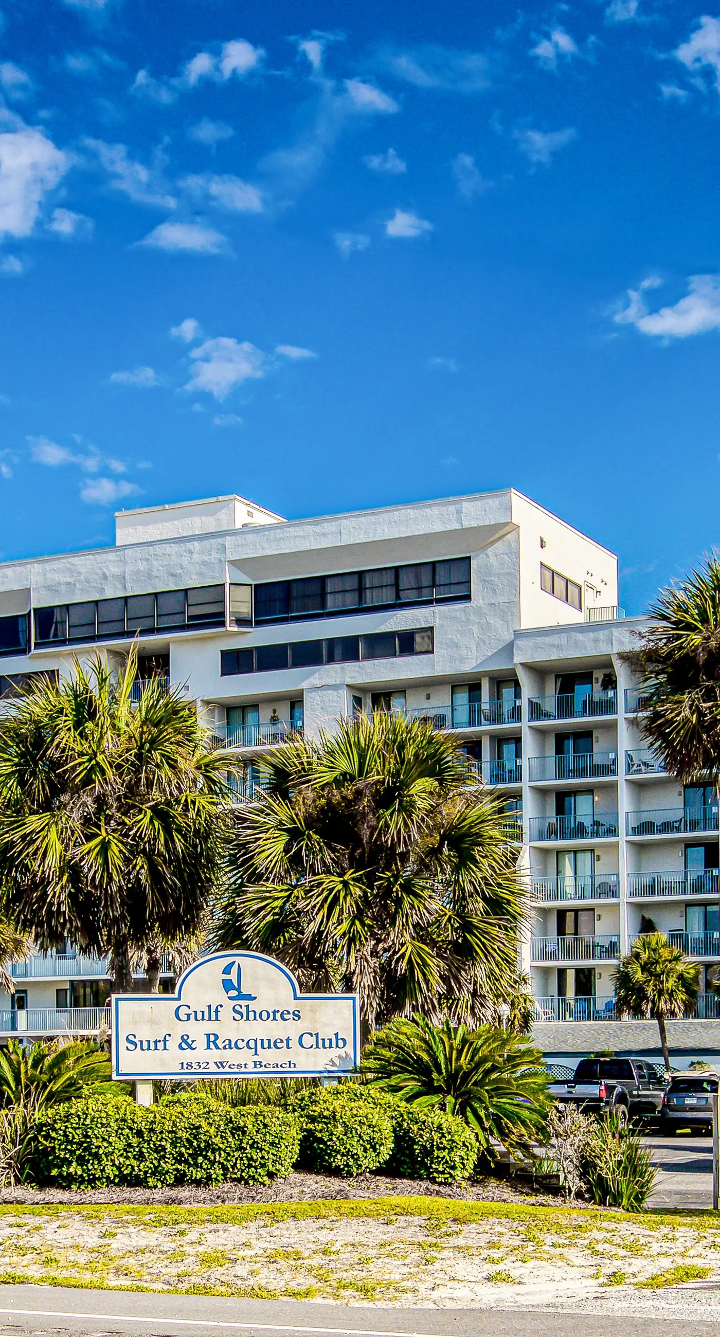 Condo w/ view of Little Lagoon, beach access, shared pools, hot tub, & pier