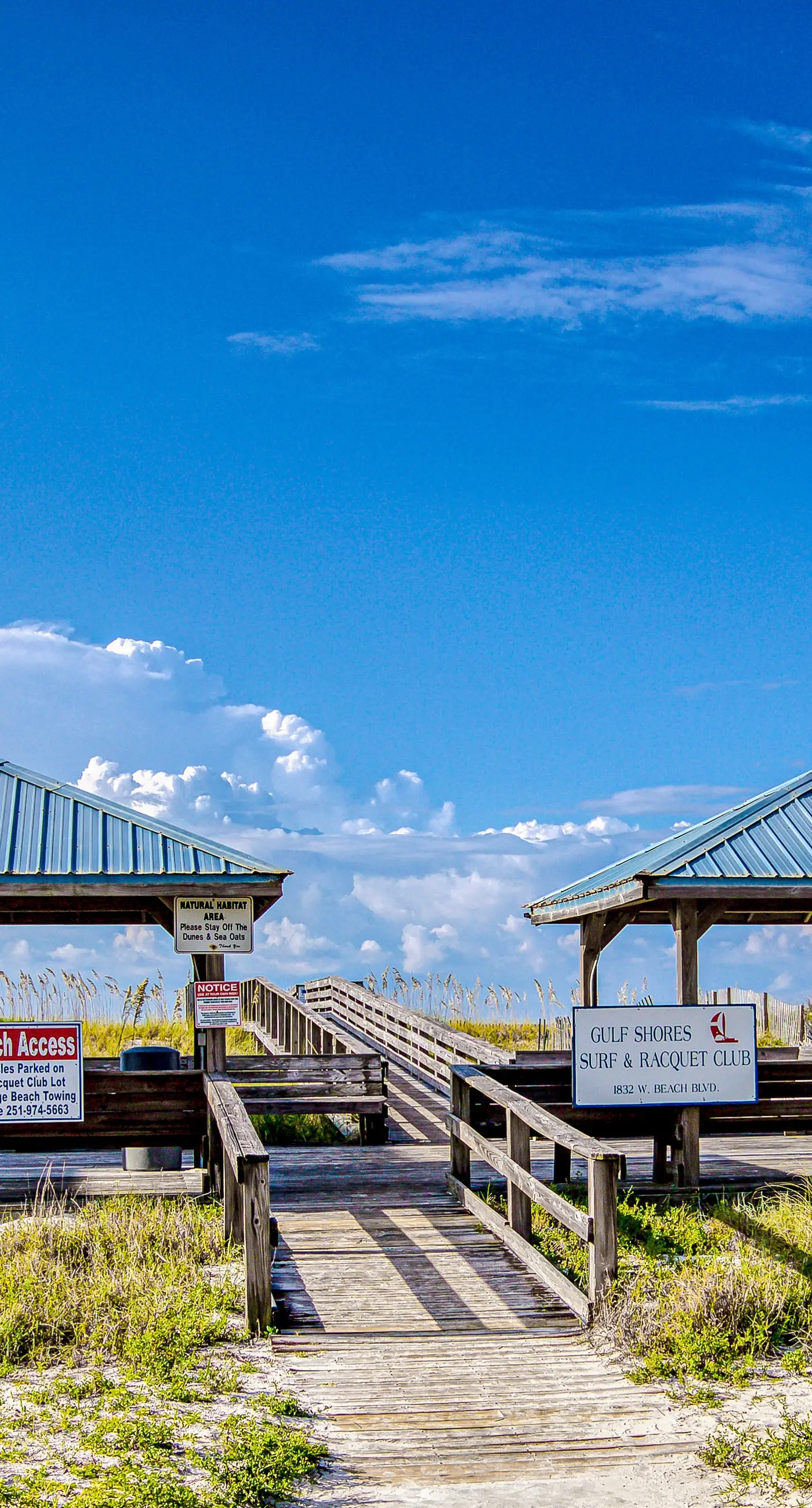 Condo w/ view of Little Lagoon, beach access, shared pools, hot tub, & pier
