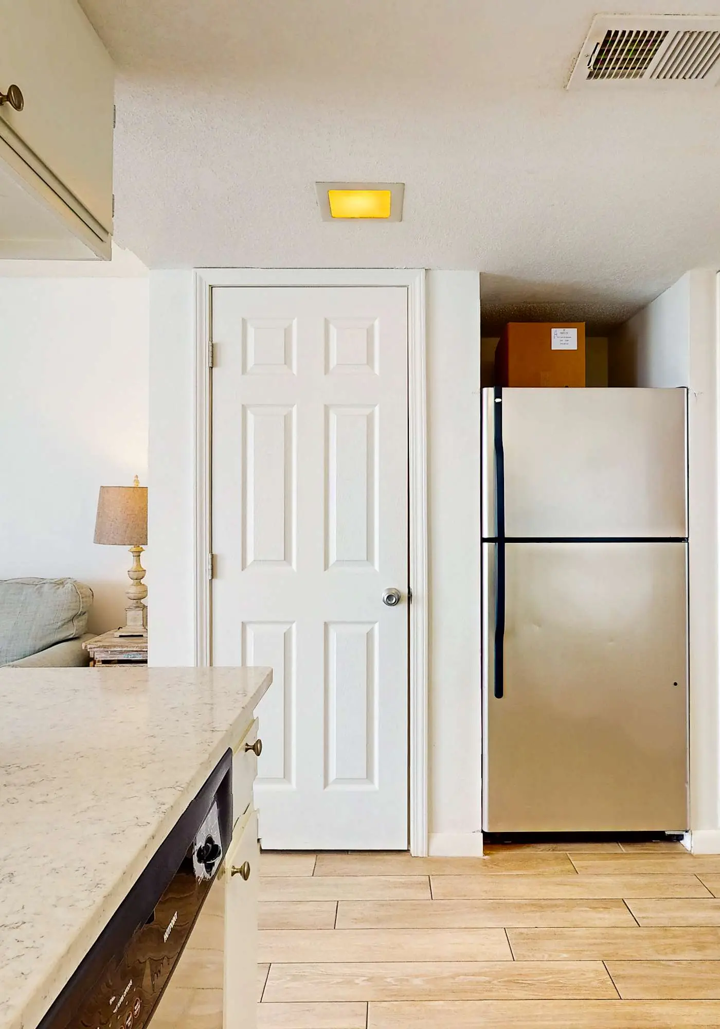 Condo w/ view of Little Lagoon, beach access, shared pools, hot tub, & pier