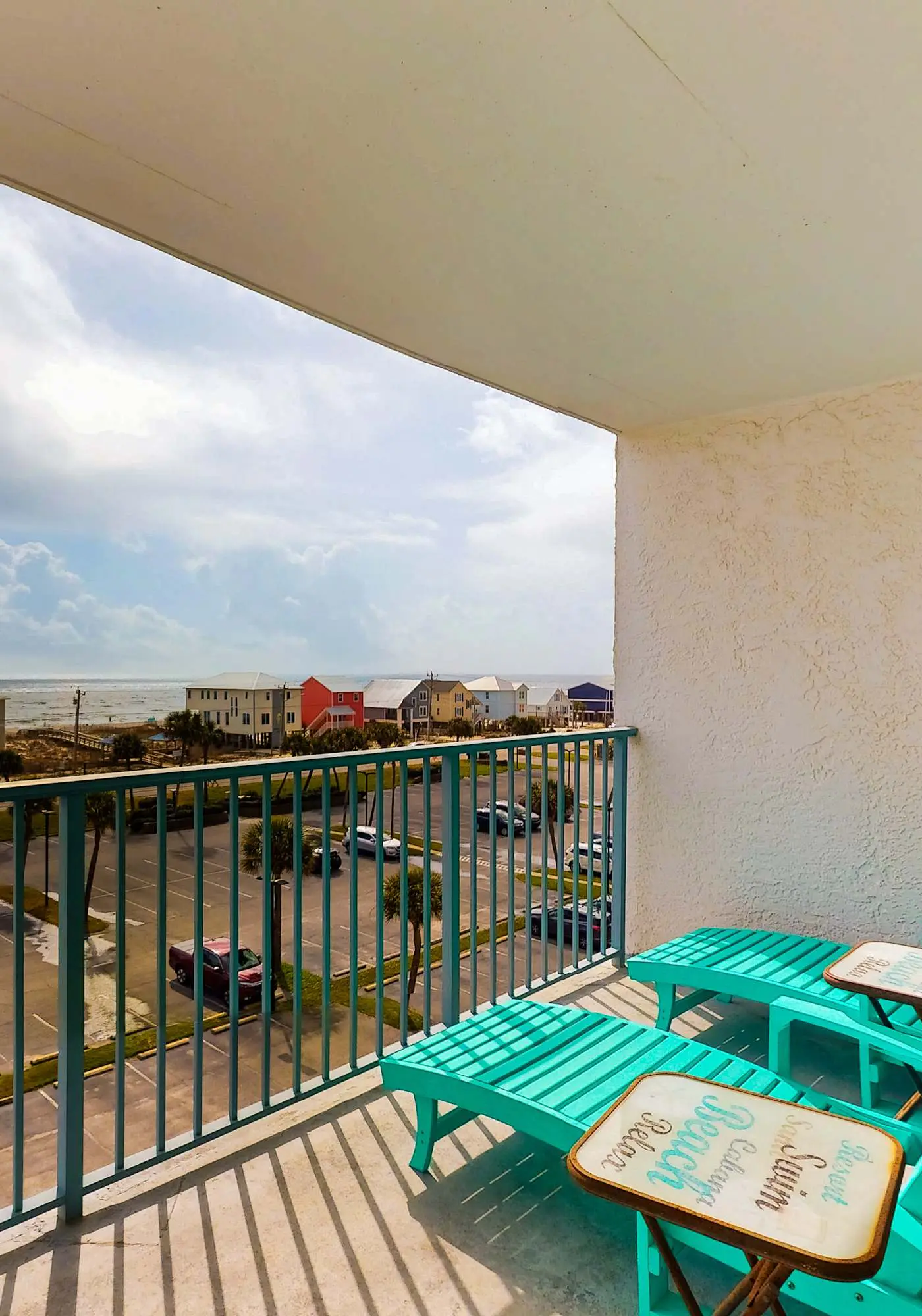 Condo w/ view of Little Lagoon, beach access, shared pools, hot tub, & pier