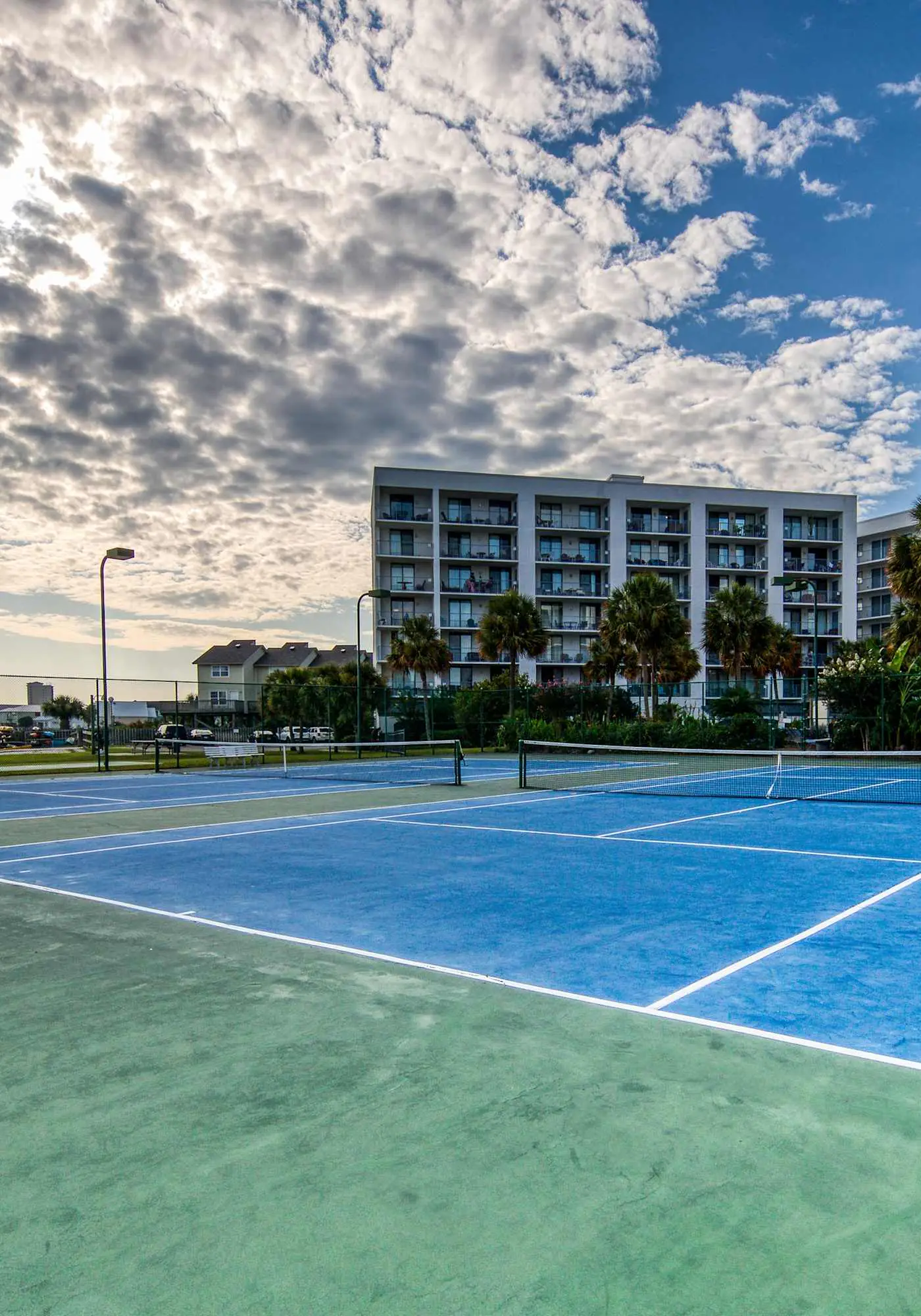 Condo w/ view of Little Lagoon, beach access, shared pools, hot tub, & pier