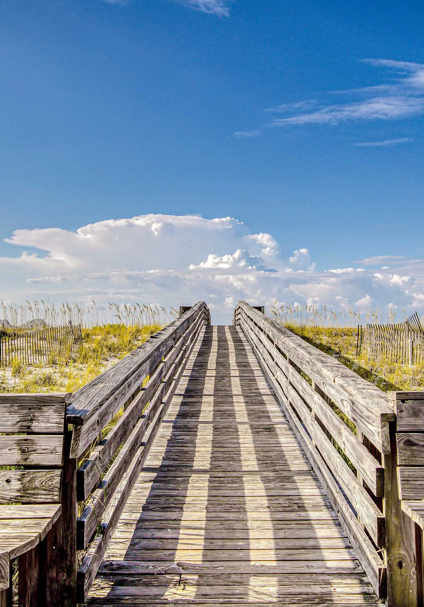 Condo w/ view of Little Lagoon, beach access, shared pools, hot tub, & pier