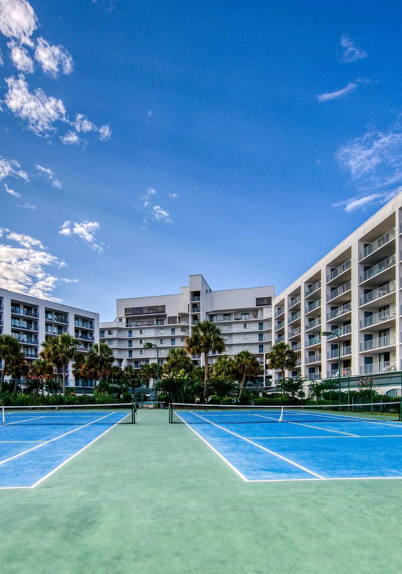 Condo w/ view of Little Lagoon, beach access, shared pools, hot tub, & pier